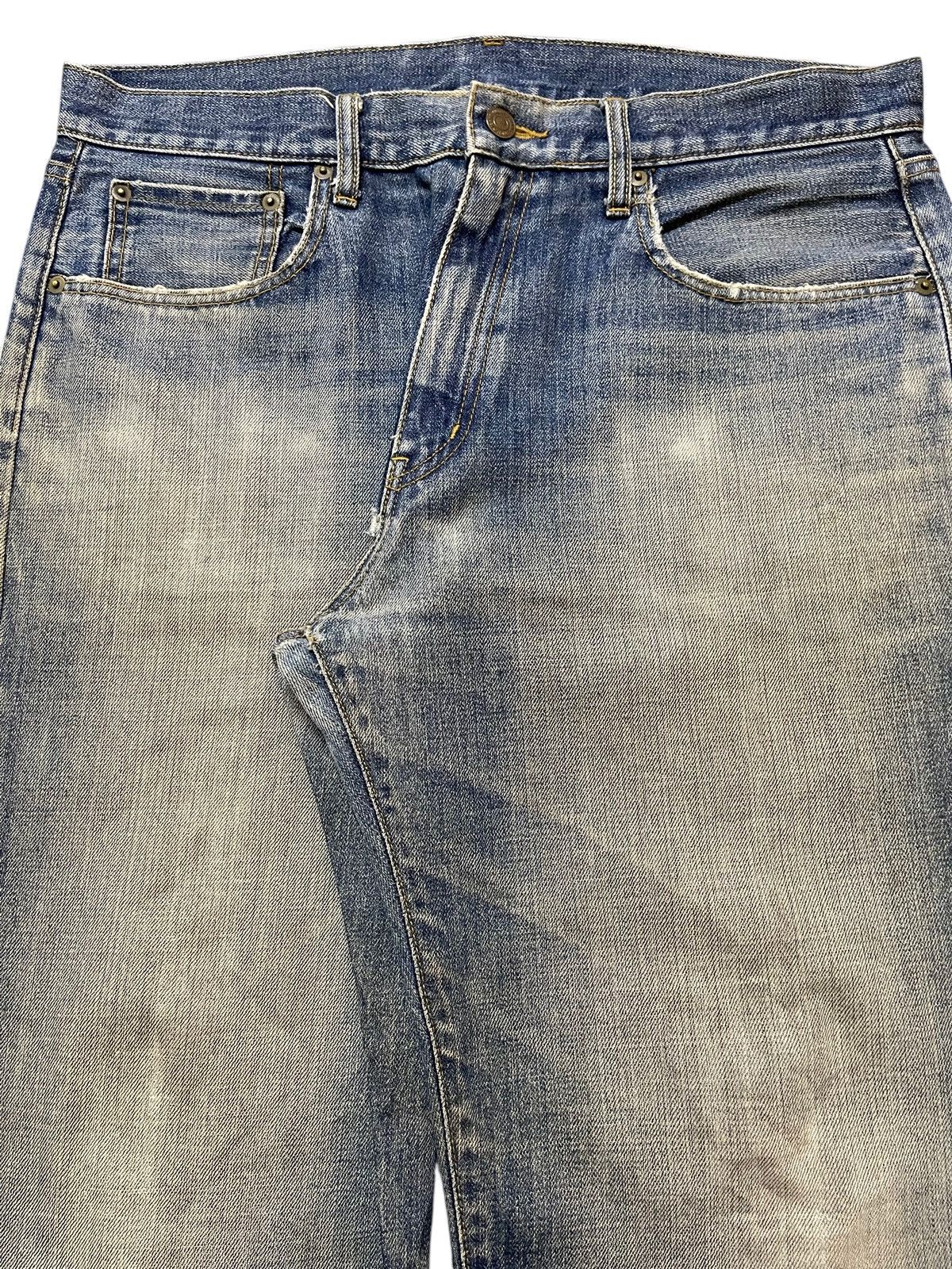Uniqlo Vintage Japanese Uniqlo Blue Faded Wash Distress Baggy Jeans Size US 35 - 4 Thumbnail