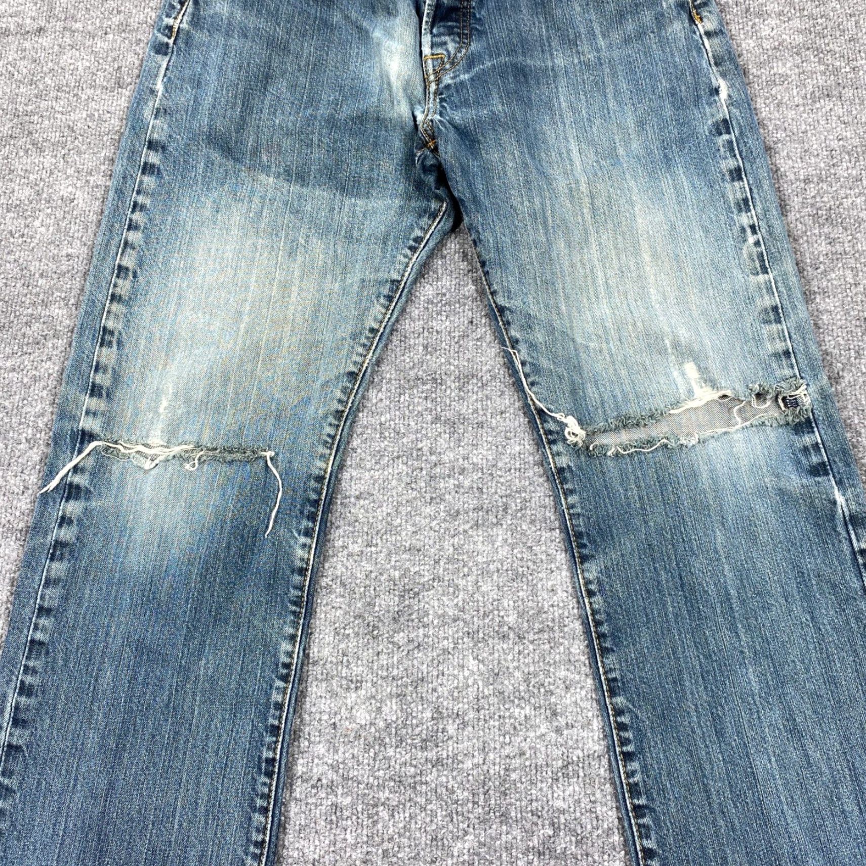 Levi's Levi's 501 Original Fit Jeans Jeans 501 Original Fit Mens 33x30 Blue Distressed Ripped Straight Leg 90s Mens Regular Button Fly Blue Jeans Size US 33 - 2 Thumbnail