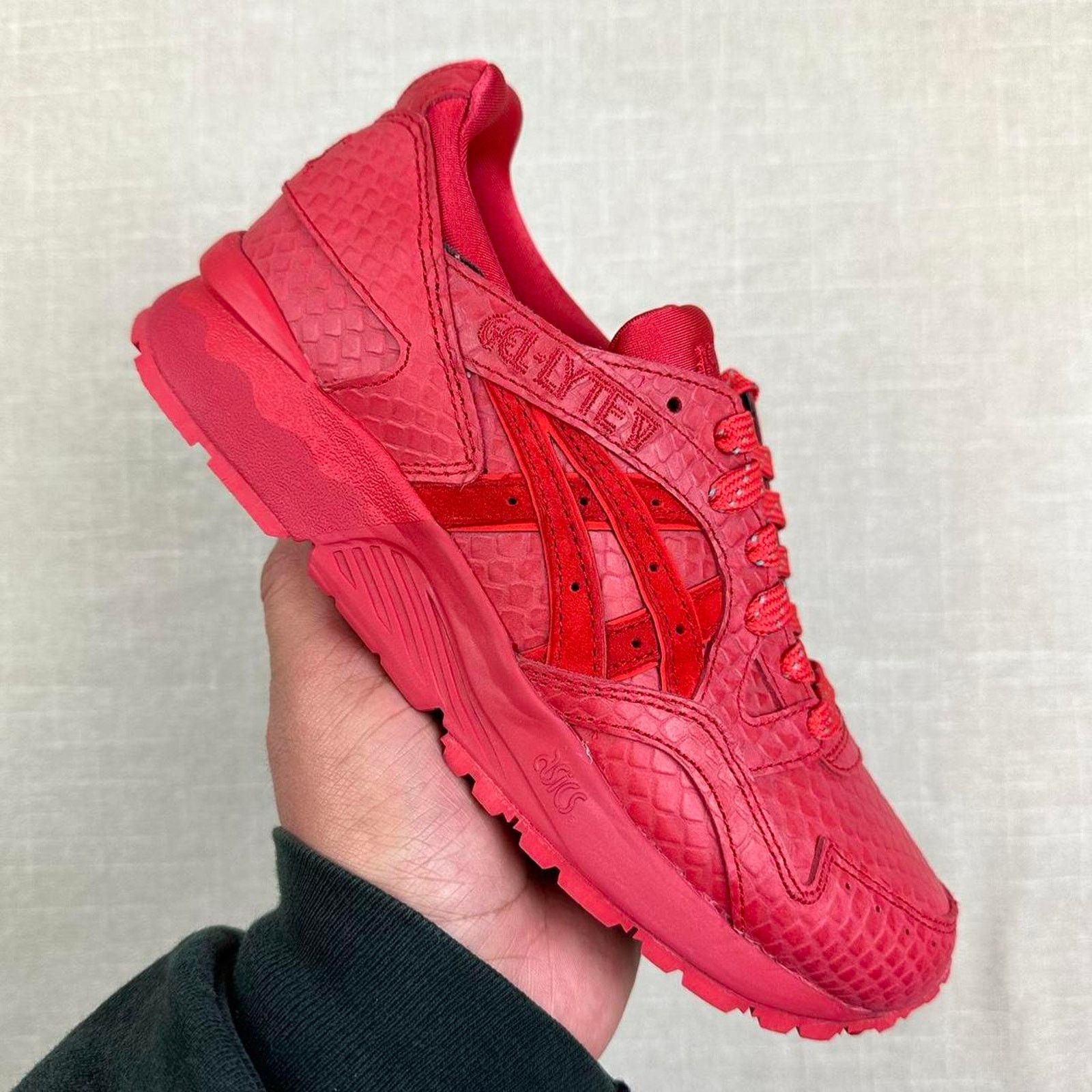 Asics 2015 Asics Gel-Lyte 5 "Red Mamba" Size US 6.5 / IT 36.5 - 1 Thumbnail
