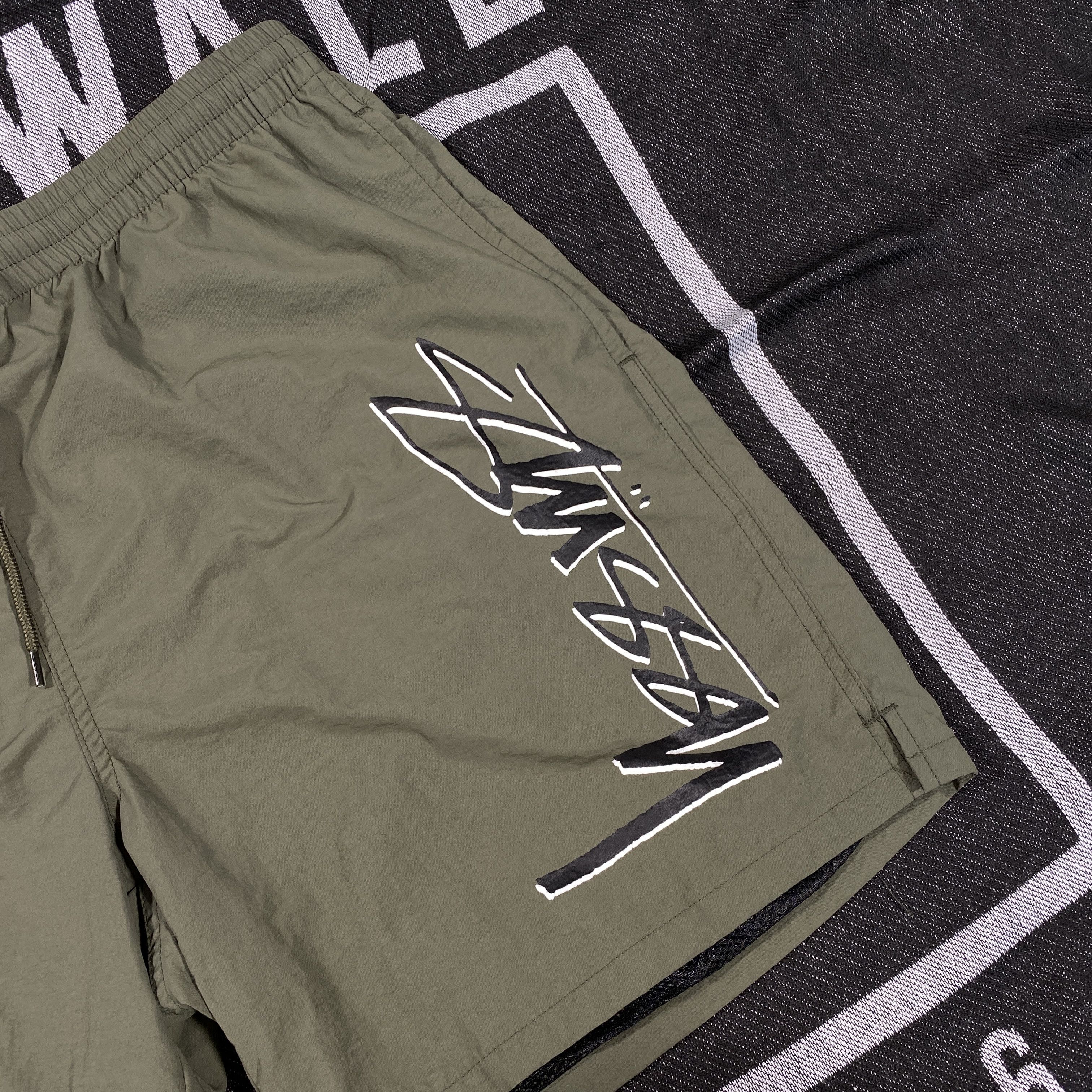 Stussy stussy vertical logo shorts size 32 Size US 32 / EU 48 - 2 Thumbnail