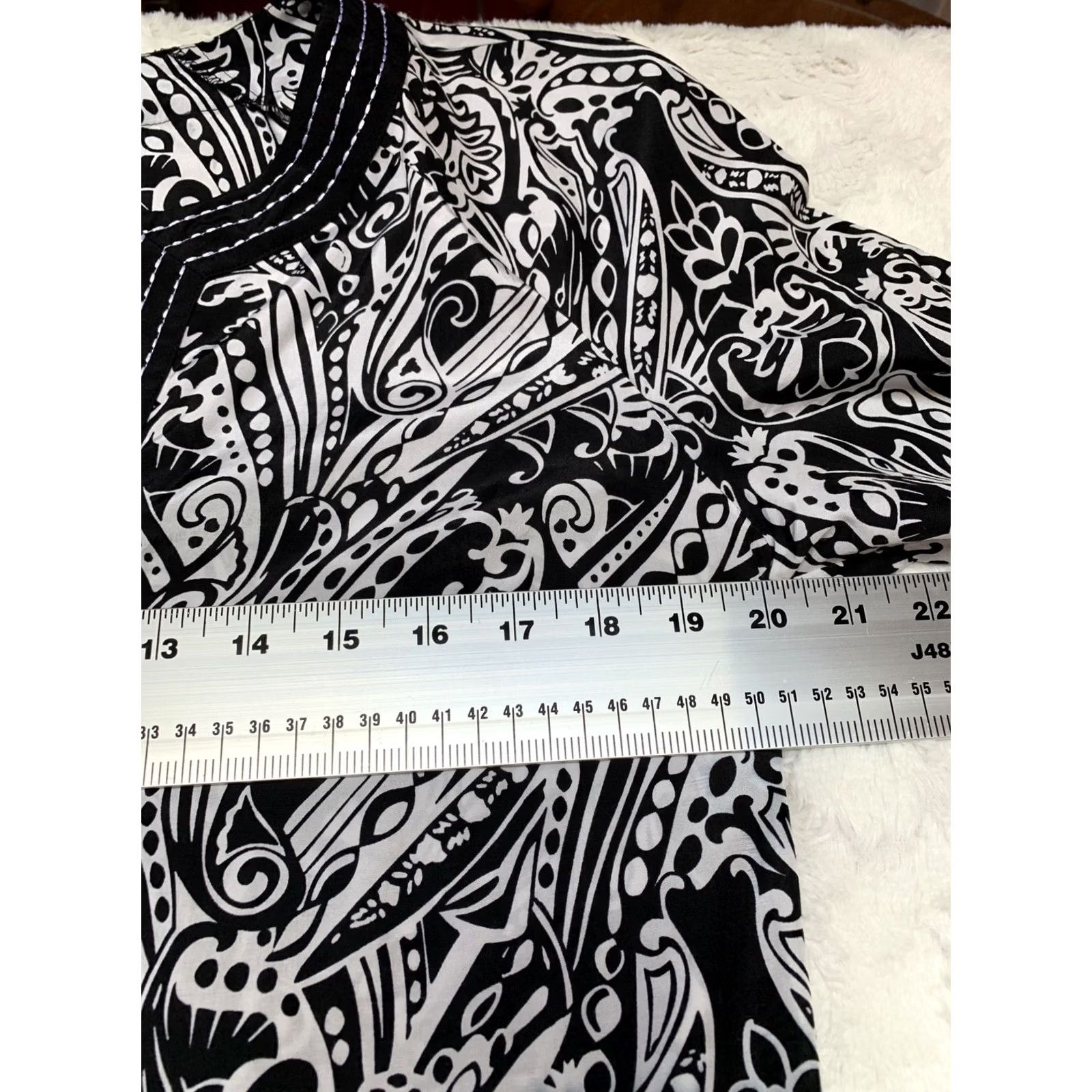 Charter Club Charter Club Women’s Silk Cotton Tunic Top Size 12 Black White Print 3/4 Sleeve Shirt Ladies Tunic Floral Black/White Print 12 Womens Size XL / US 12-14 / IT 48-50 - 6 Thumbnail