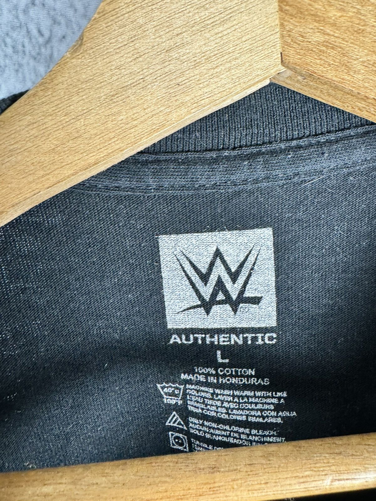 Vintage Wrestling WWE WWF untochable AJ STYLES T-shirt M Size US L / EU 52-54 / 3 - 3 Thumbnail