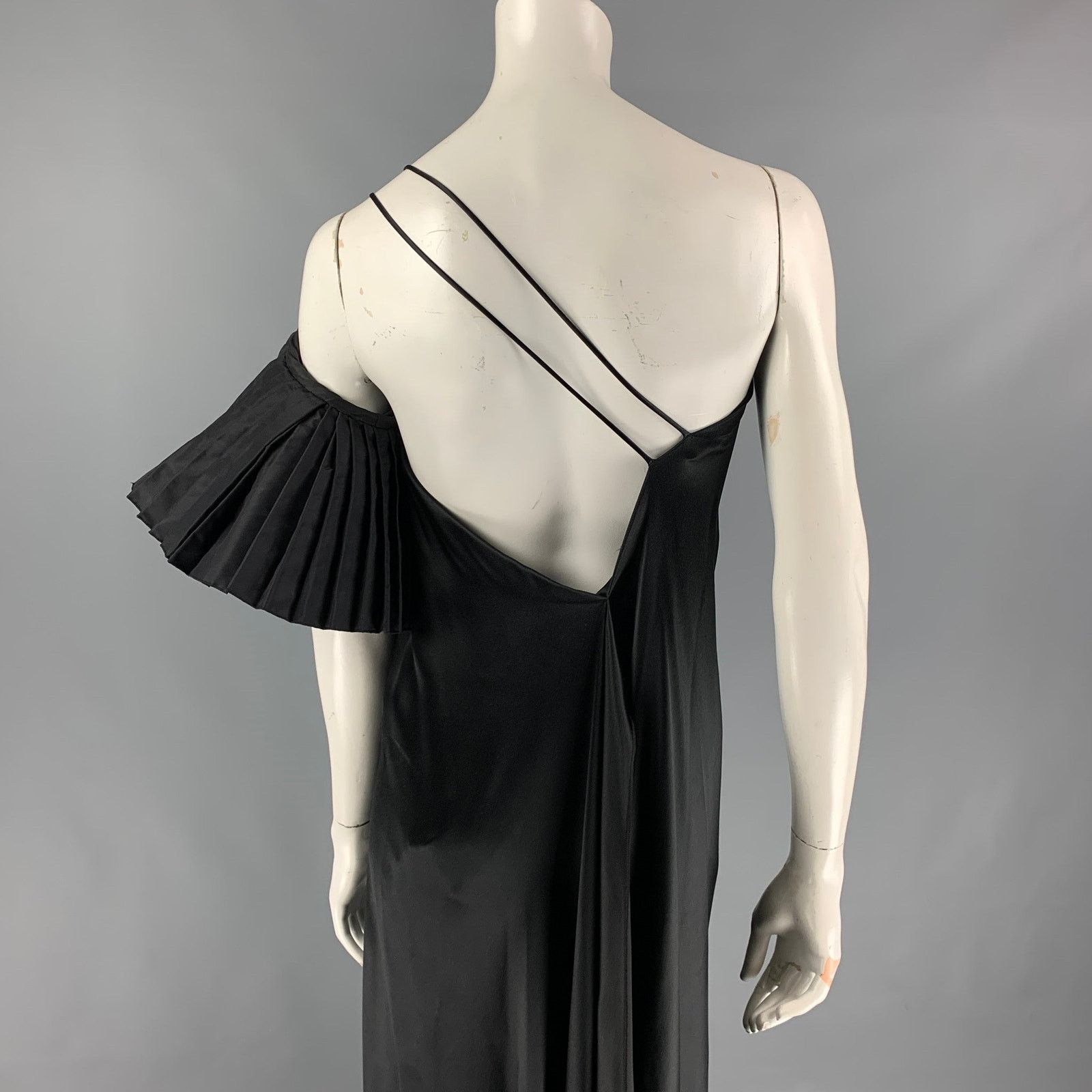 Marc Jacobs Size 0 Black Silk Ruffle Sleeve Asymmetrical Gown Size XS / US 0-2 / IT 36-38 - 6 Thumbnail
