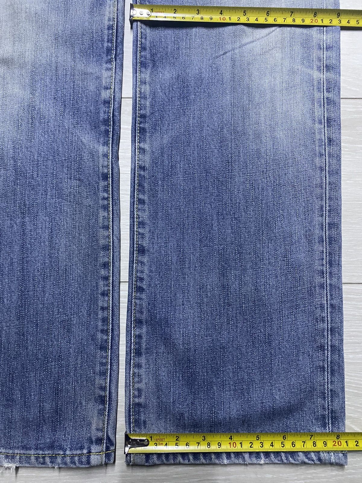 Japanese Brand Vintage Japanese Uniqlo S-002 Light Wash Distressed Jeans Size US 33 - 15 Thumbnail