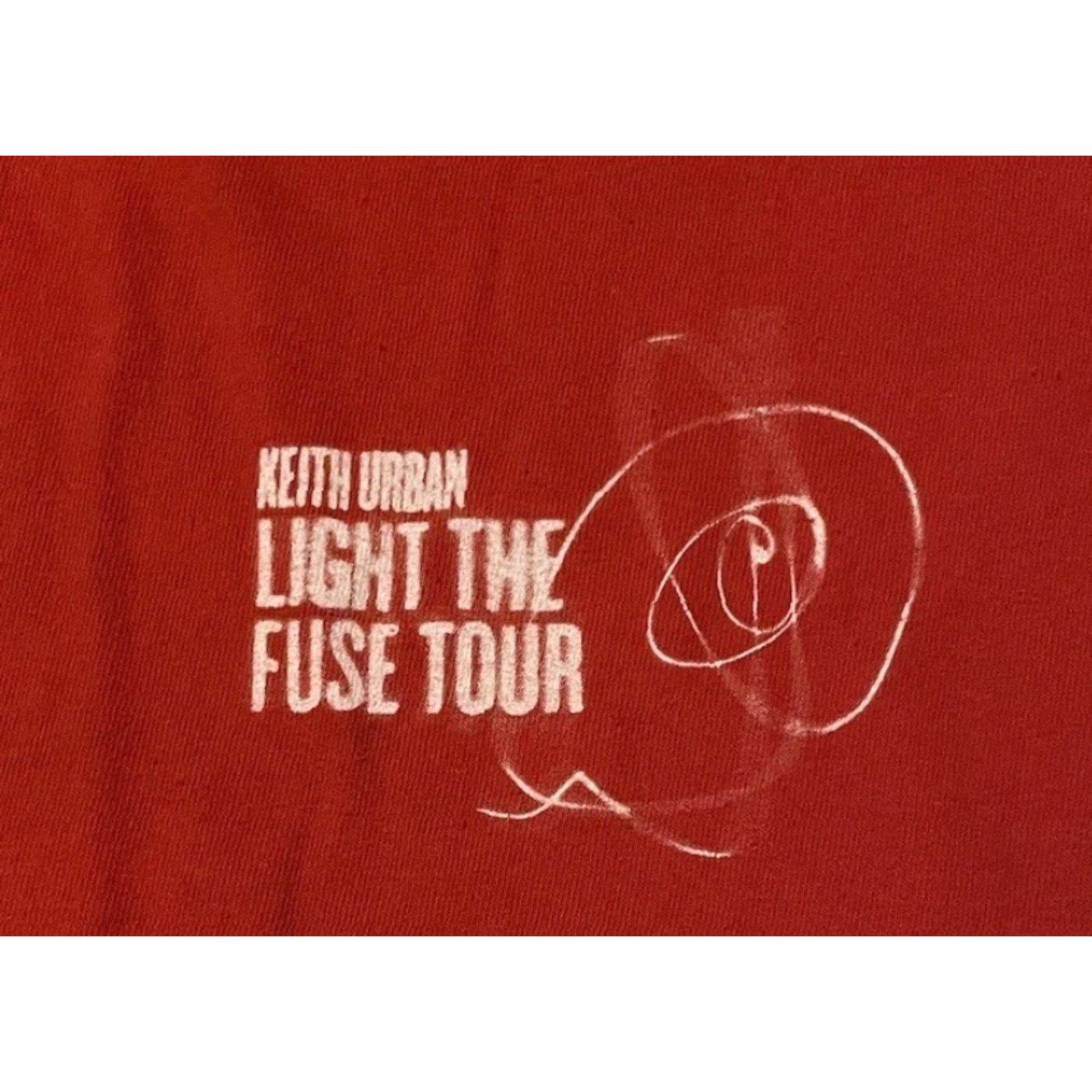 Vintage Vtg Keith Urban 2013 Tour Crew Faded Shirt XL Concert Red Short Sleeve T-Shirt Mens Rock Grunge Vintage Band Tour 2013 USA Country Music George Strait Size US XL / EU 56 / 4 - 4 Thumbnail