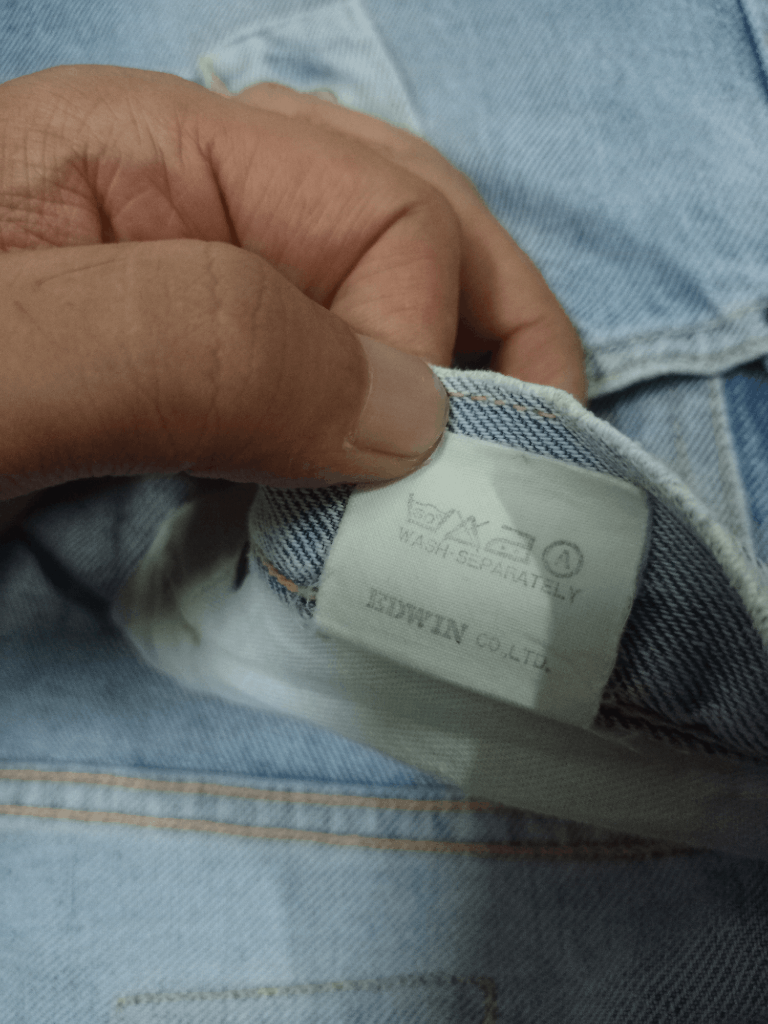 Edwin × Japanese Brand Vintage Edwin Light Wash Ripped Style Baggy Jeans 31x24 Size US 31 - 14 Thumbnail