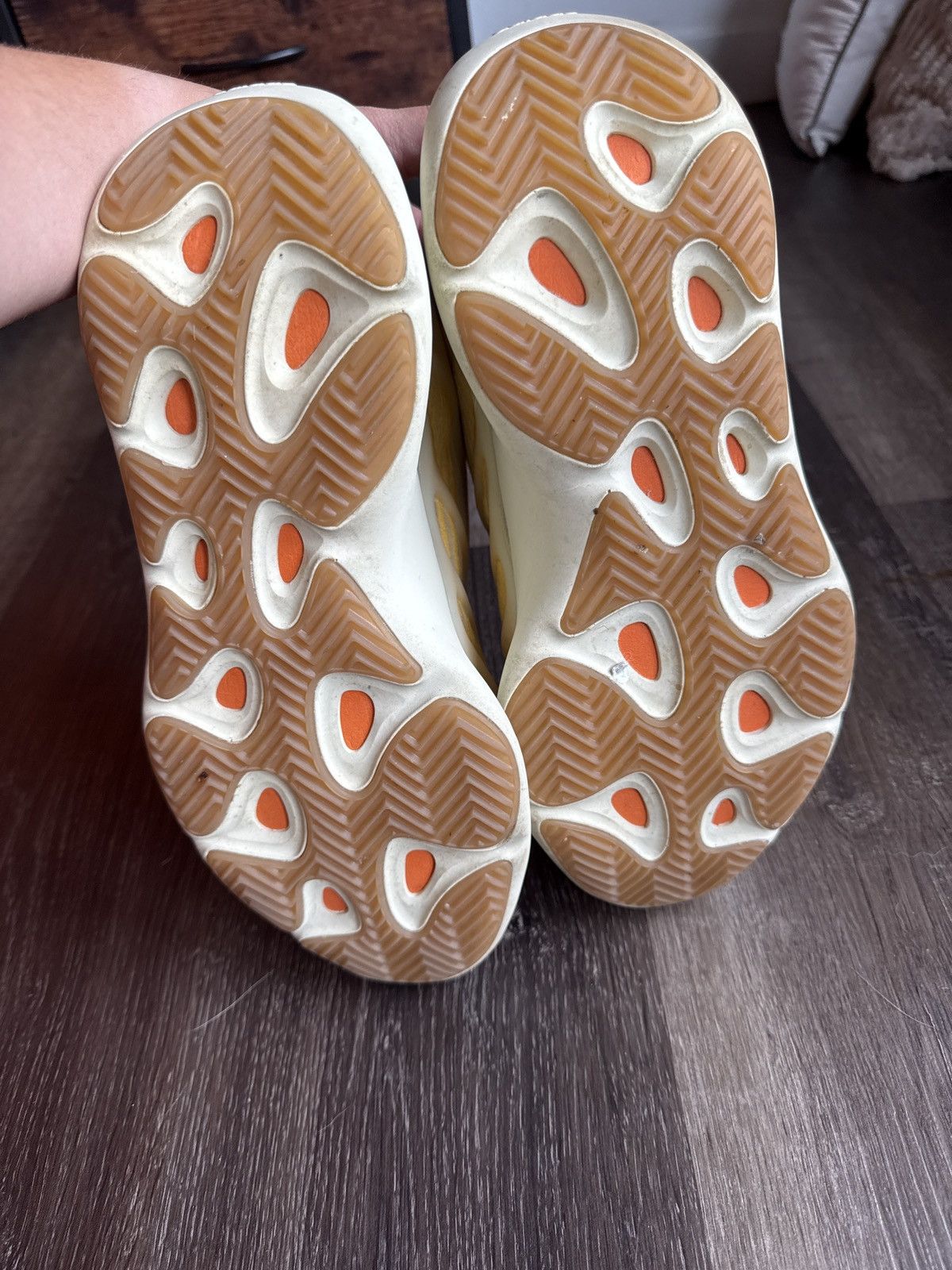 Adidas × Kanye West Yeezy 700 Mono Safflower size 10 Size US 10 / EU 43 - 3 Thumbnail