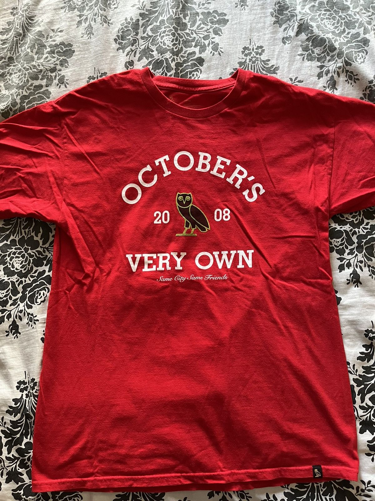 October's Very Own OVO collegiate tee size large Size US L / EU 52-54 / 3 - 1 Thumbnail
