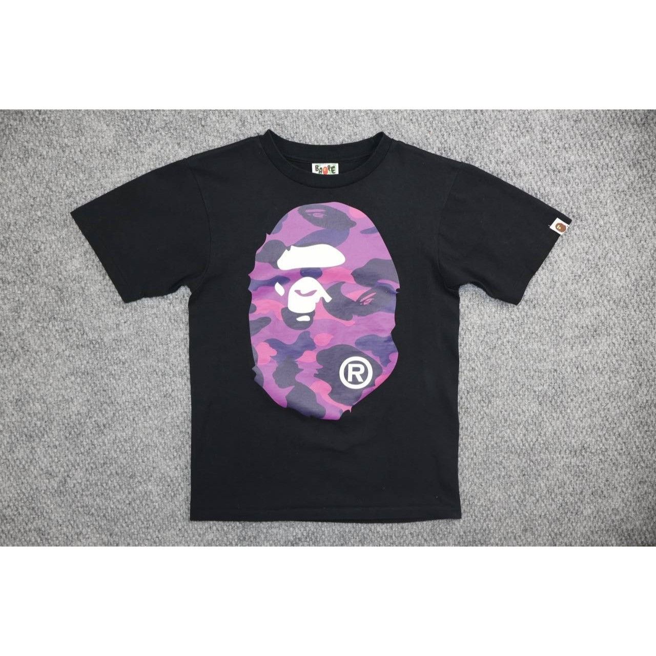 Vintage BAPE A Bathing Ape Purple Camo Big Ape Head T-Shirt Size US S / EU 44-46 / 1 - 1 Thumbnail