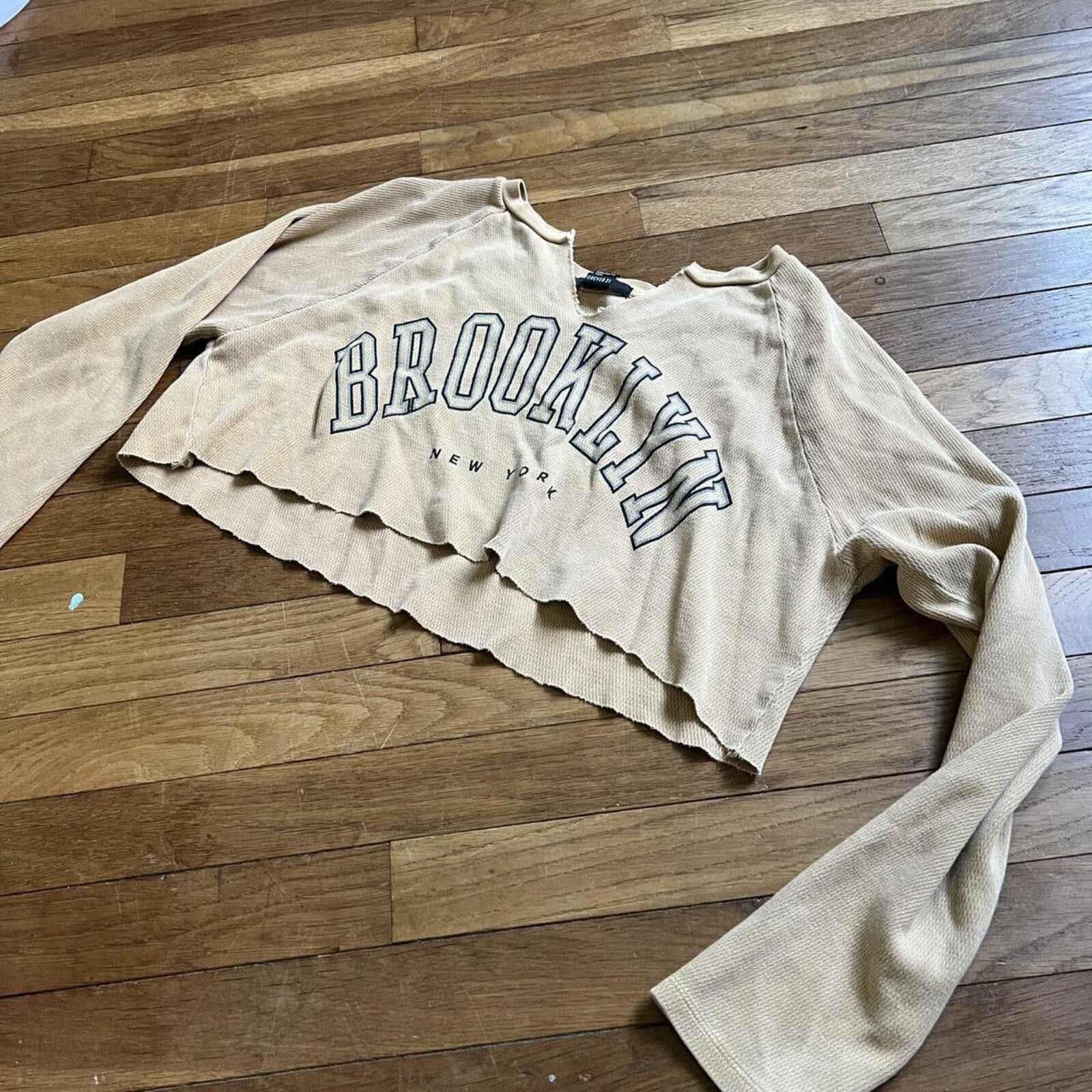 Forever 21 tan Brooklyn cropped long sleeve top Size S / US 4 / IT 40 - 3 Thumbnail