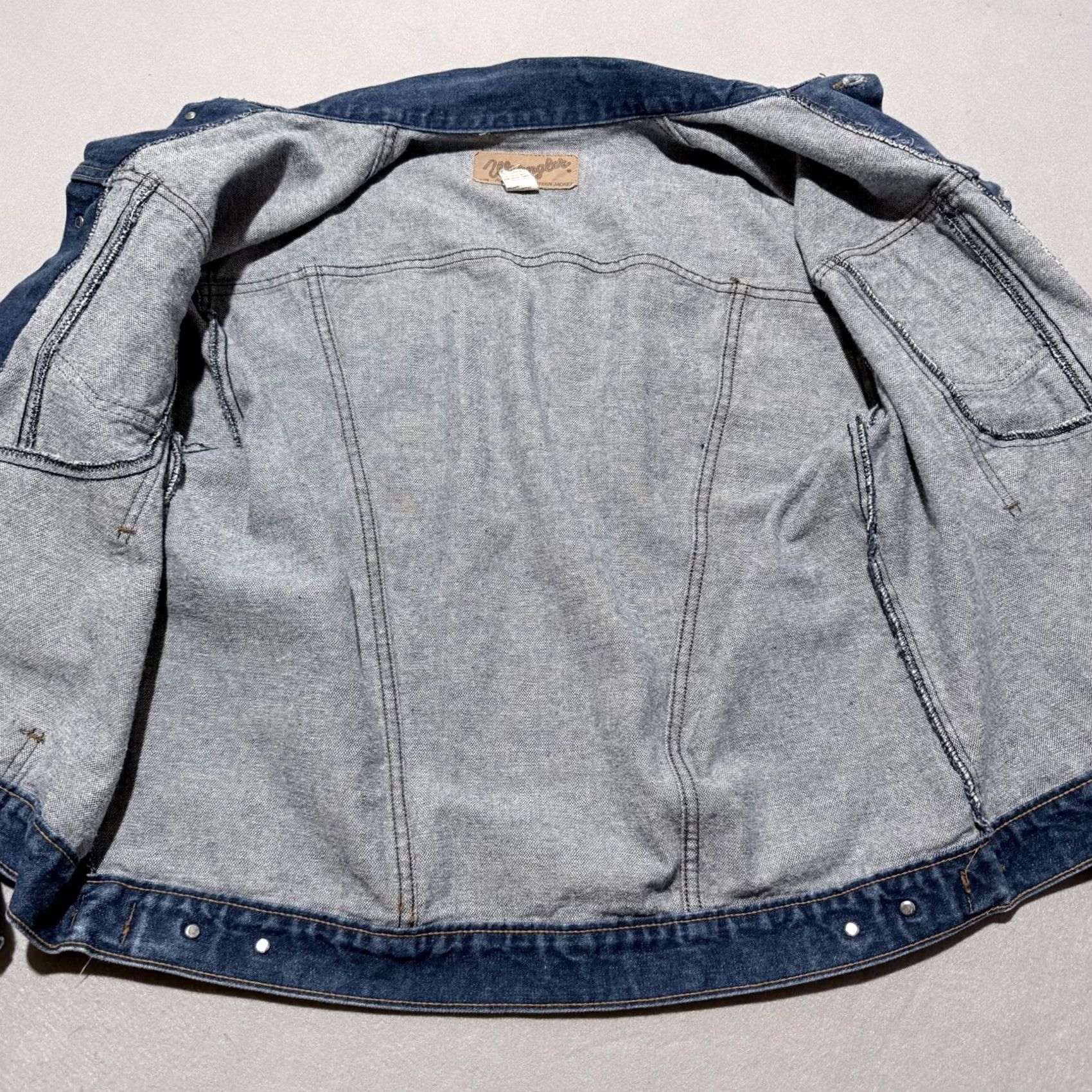 Wrangler Vintage Wrangler Denim Trucker Jacket Men Blue Western USA Made - 46 Size US S / EU 44-46 / 1 - 3 Thumbnail