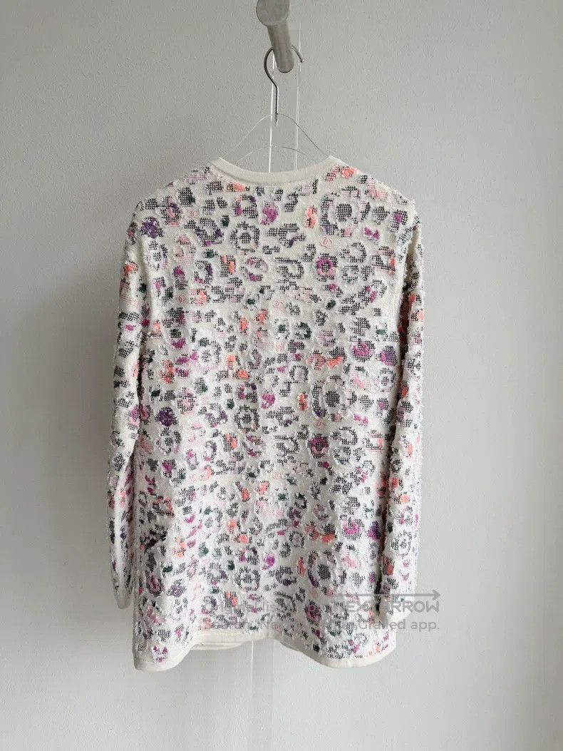 Chanel Chanel 22P white background colourful flower embroidery se Size XXS / US 00 / IT 34 - 2 Thumbnail