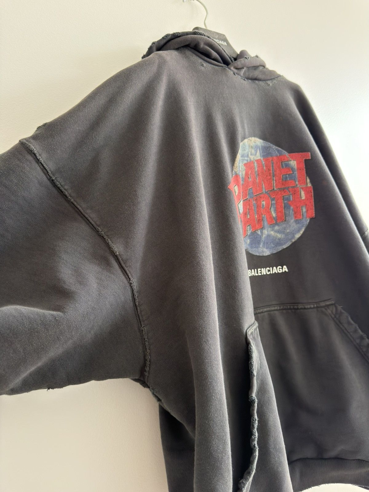 Balenciaga BALENCIAGA DEMNA WINTER 24 HOODIE DISTRESSED PLANET HOLLY Size US XL / EU 56 / 4 - 7 Thumbnail