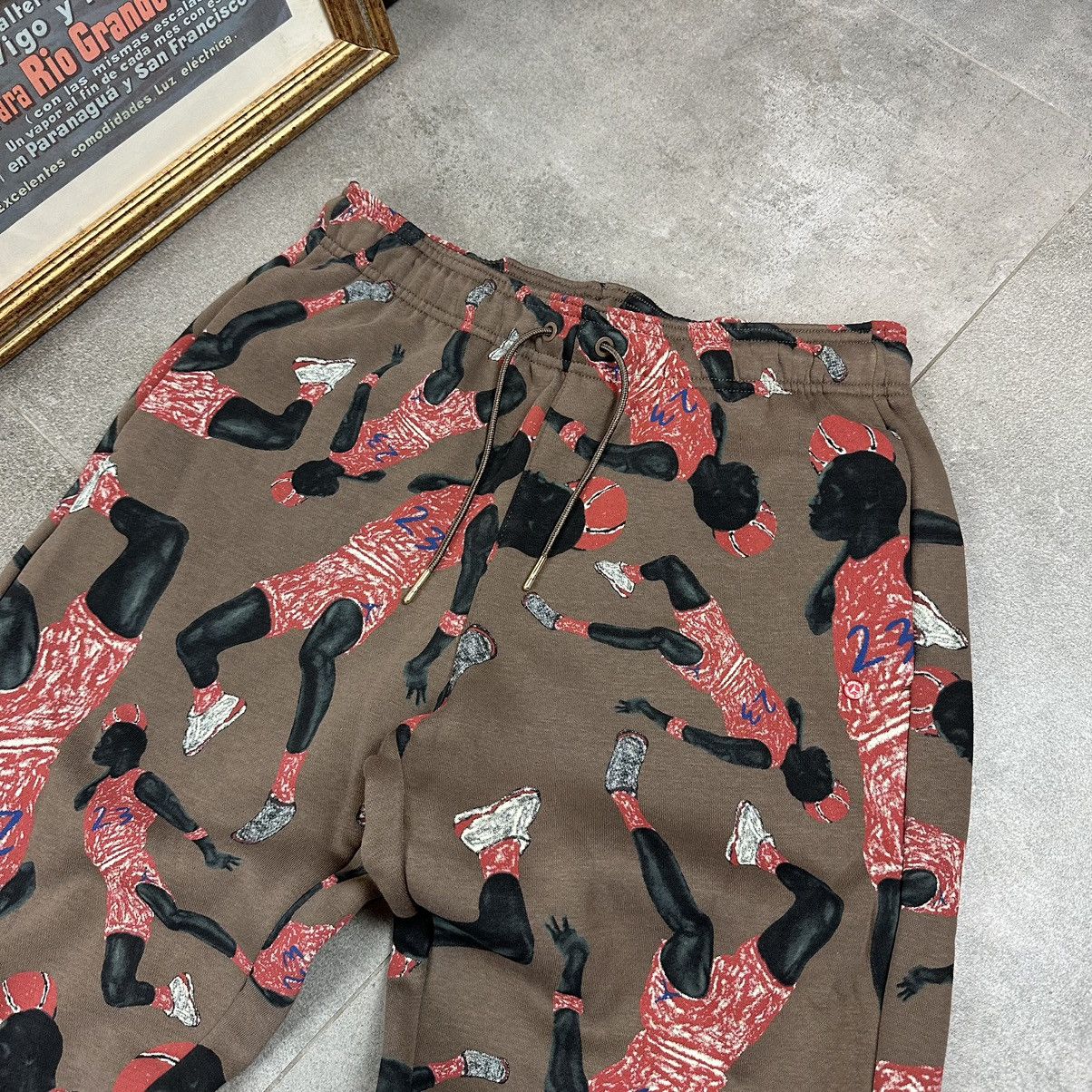 Jordan Brand × Nike Nike Air Jordan brown jogger pants 23 S streetwear Size US 30 / EU 46 - 2 Thumbnail