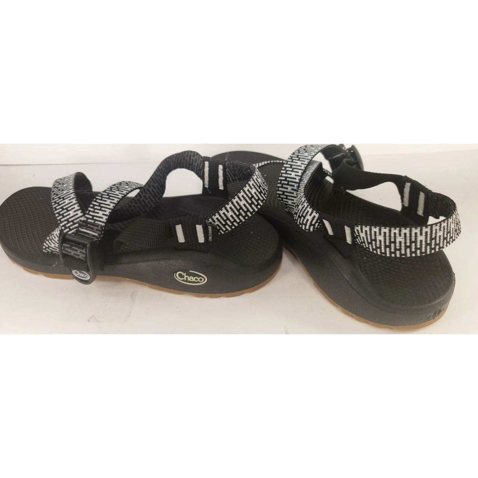 Chaco Chaco Z/Cloud Sandals Black/White Size 9 Womens Strappy Casual Comfort, River, Watersports, Travel, Party/Cocktail Size US 9 / IT 39 - 5 Thumbnail