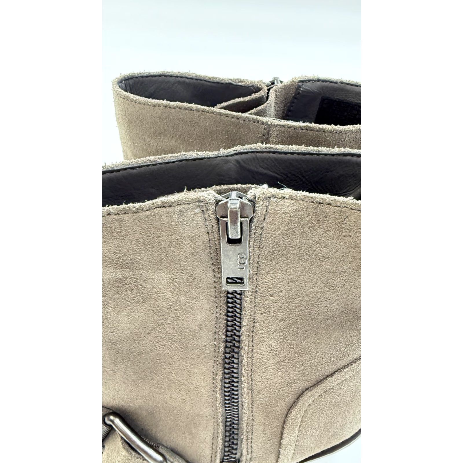 Ugg UGG Bootie Womens Size 9 Beige Suede Ankle Booties Block Heel Lug Sole 1106565 Size US 9 / IT 39 - 3 Thumbnail