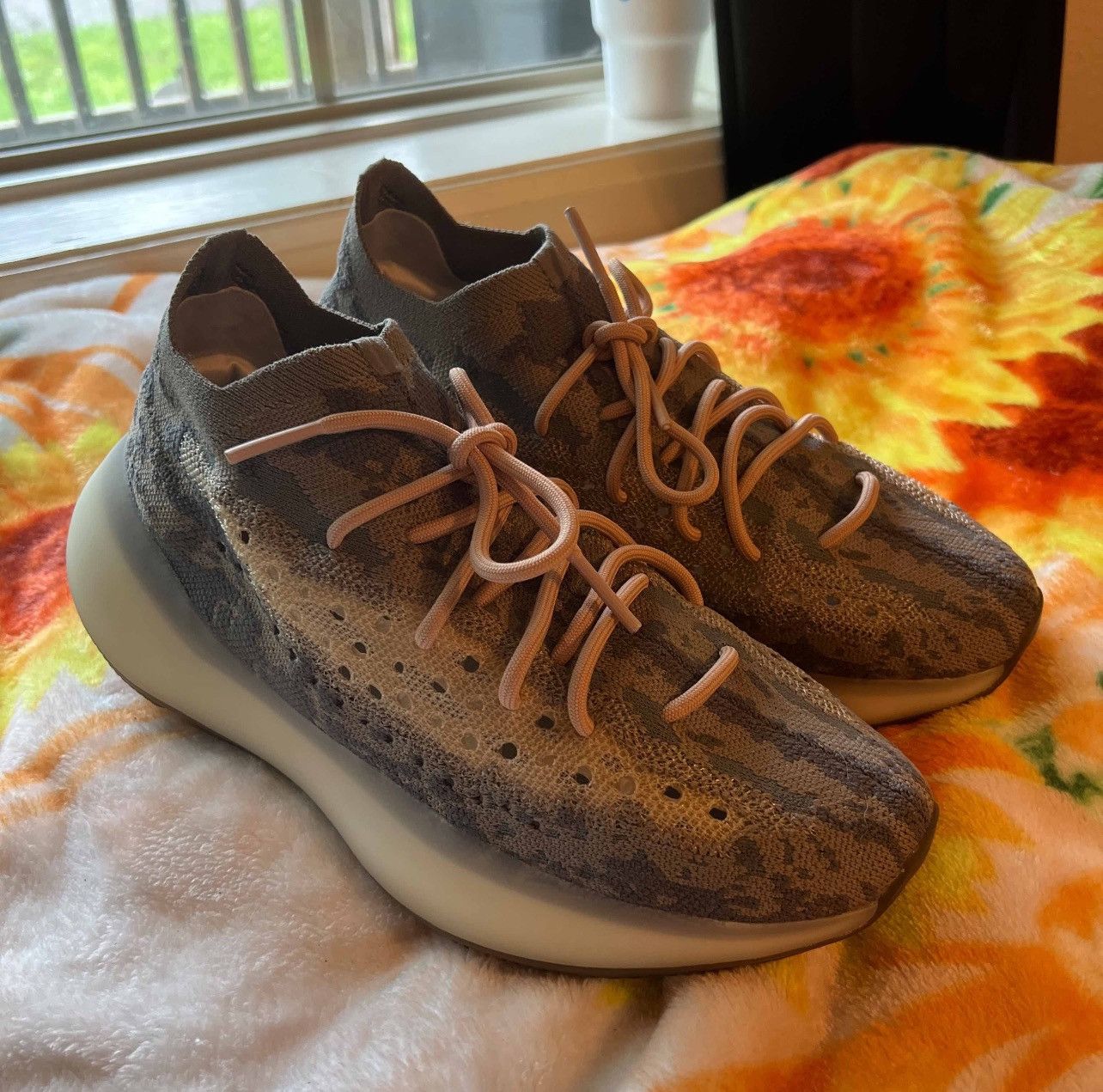 Yeezy 380 Mist size 10