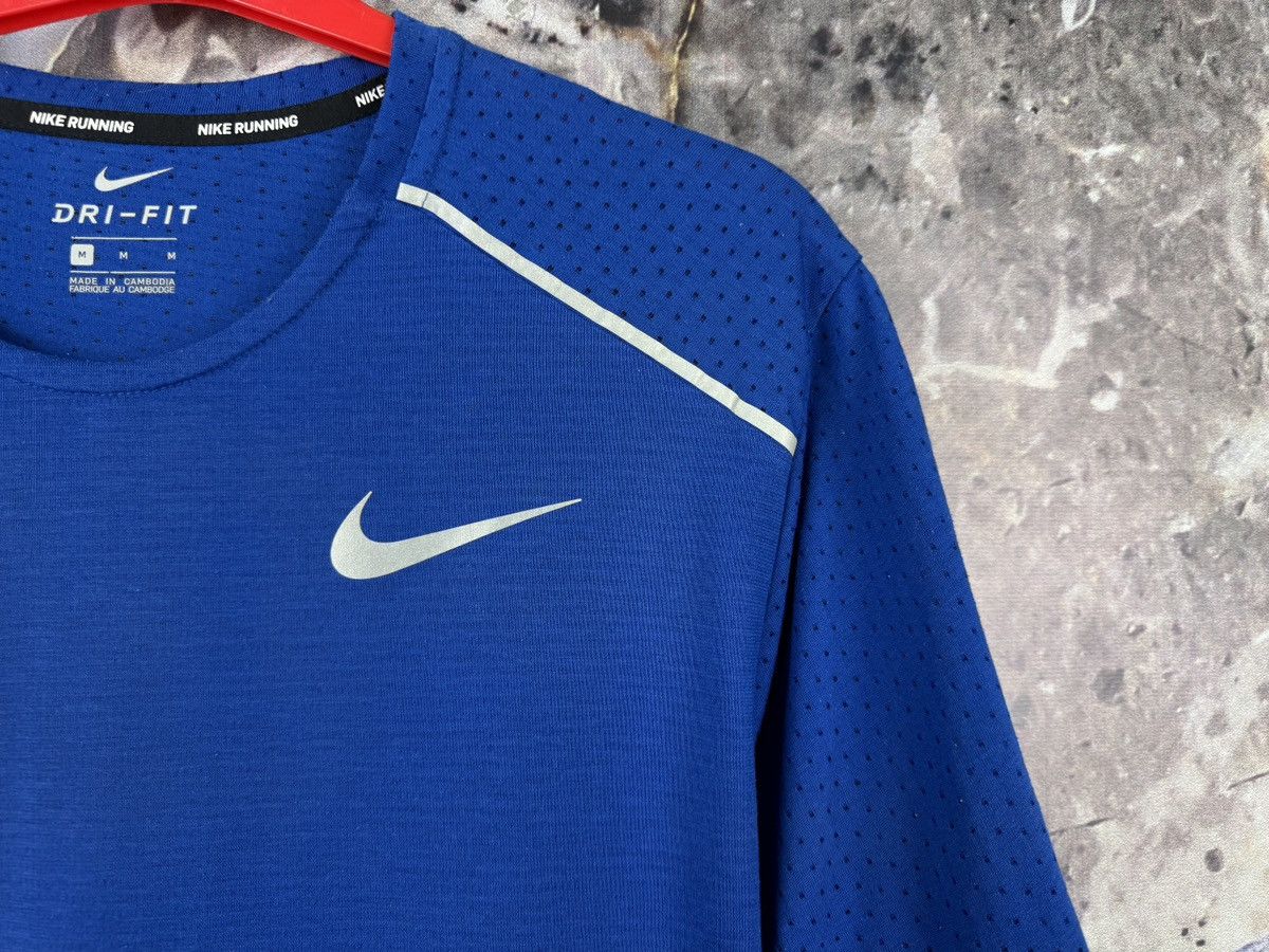 Nike Men’s Nike Running T-Shirt Blue Sportswear Size Medium Size US M / EU 48-50 / 2 - 4 Thumbnail