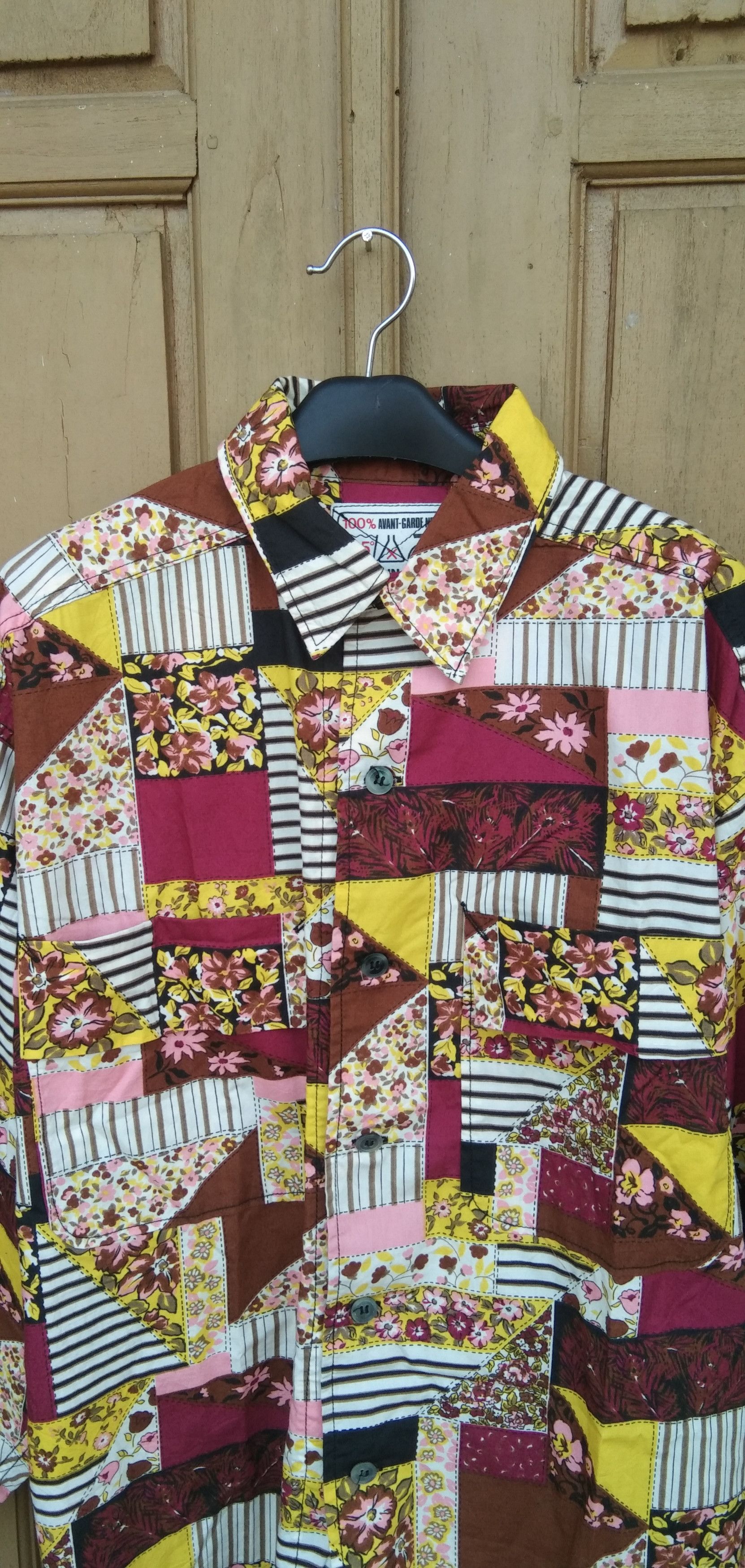 Japanese Brand Avant garde news floral button up shirt Size US L / EU 52-54 / 3 - 2 Thumbnail