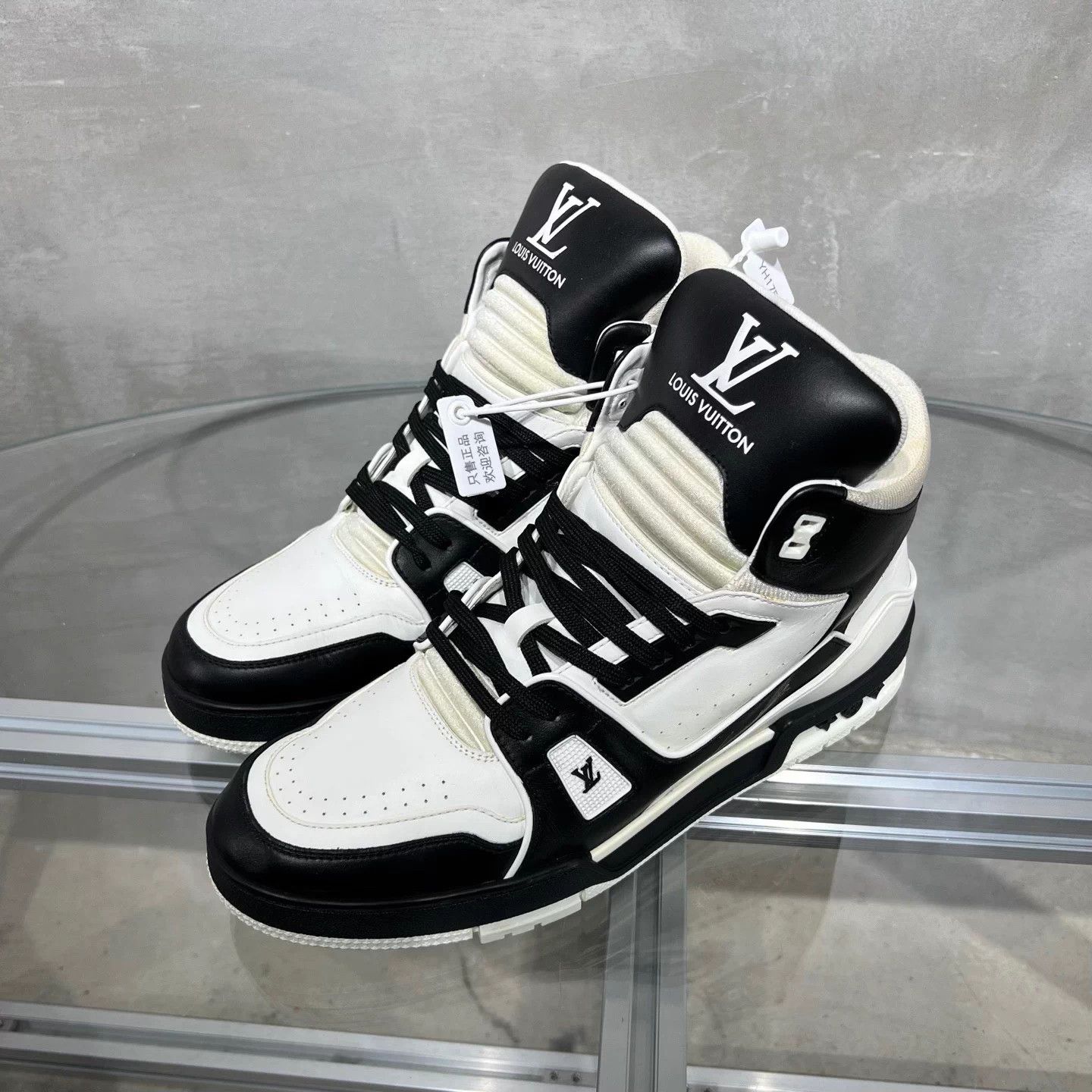 Louis Vuitton LV Trainer High Top Black/White UK9 43 Size US 10 / EU 43 - 2 Thumbnail