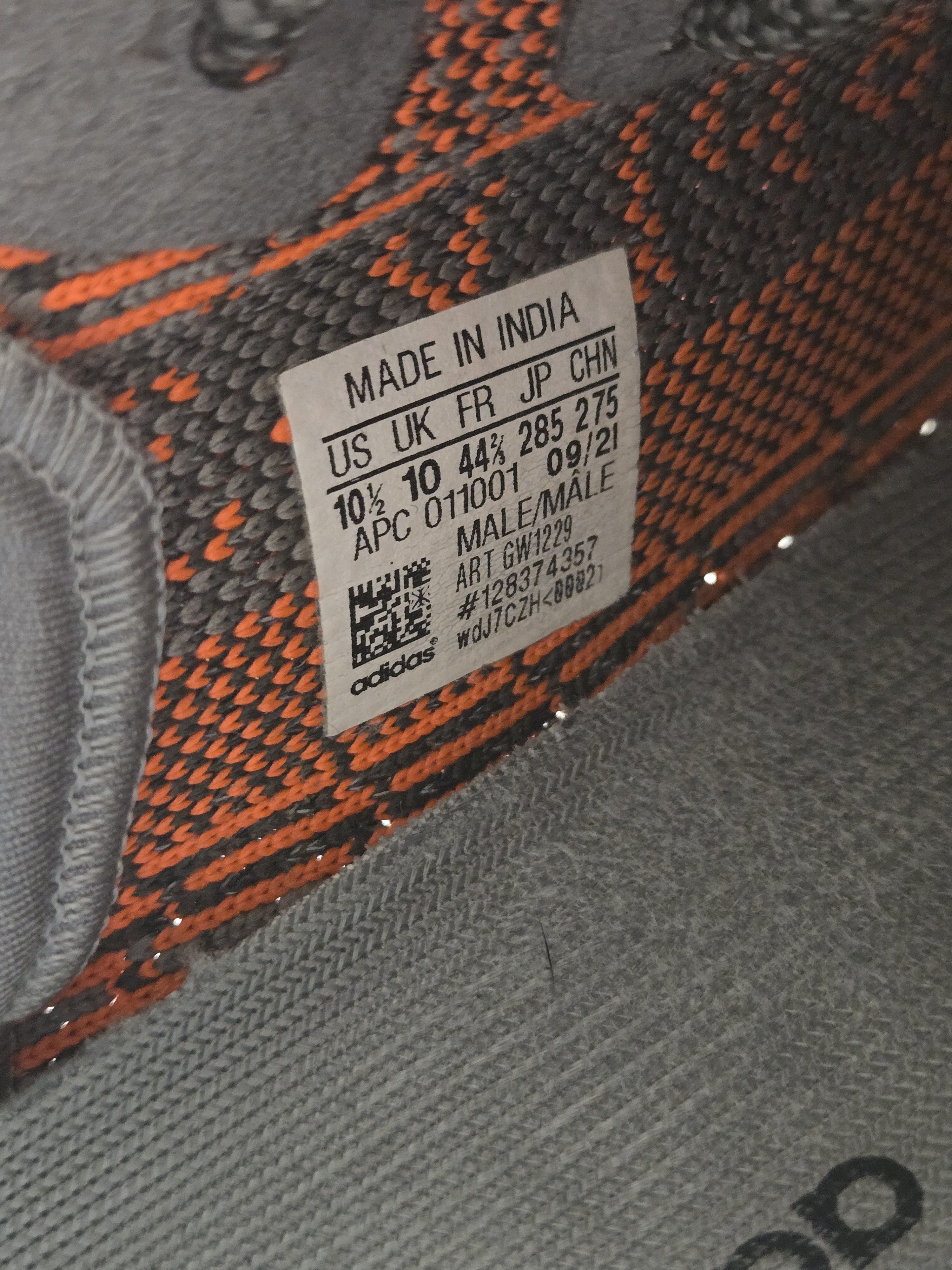 Yeezy adidas Yeezy Boost 350 V2 Beluga Reflective 2021 Size US 10.5 / EU 43-44 - 5 Thumbnail