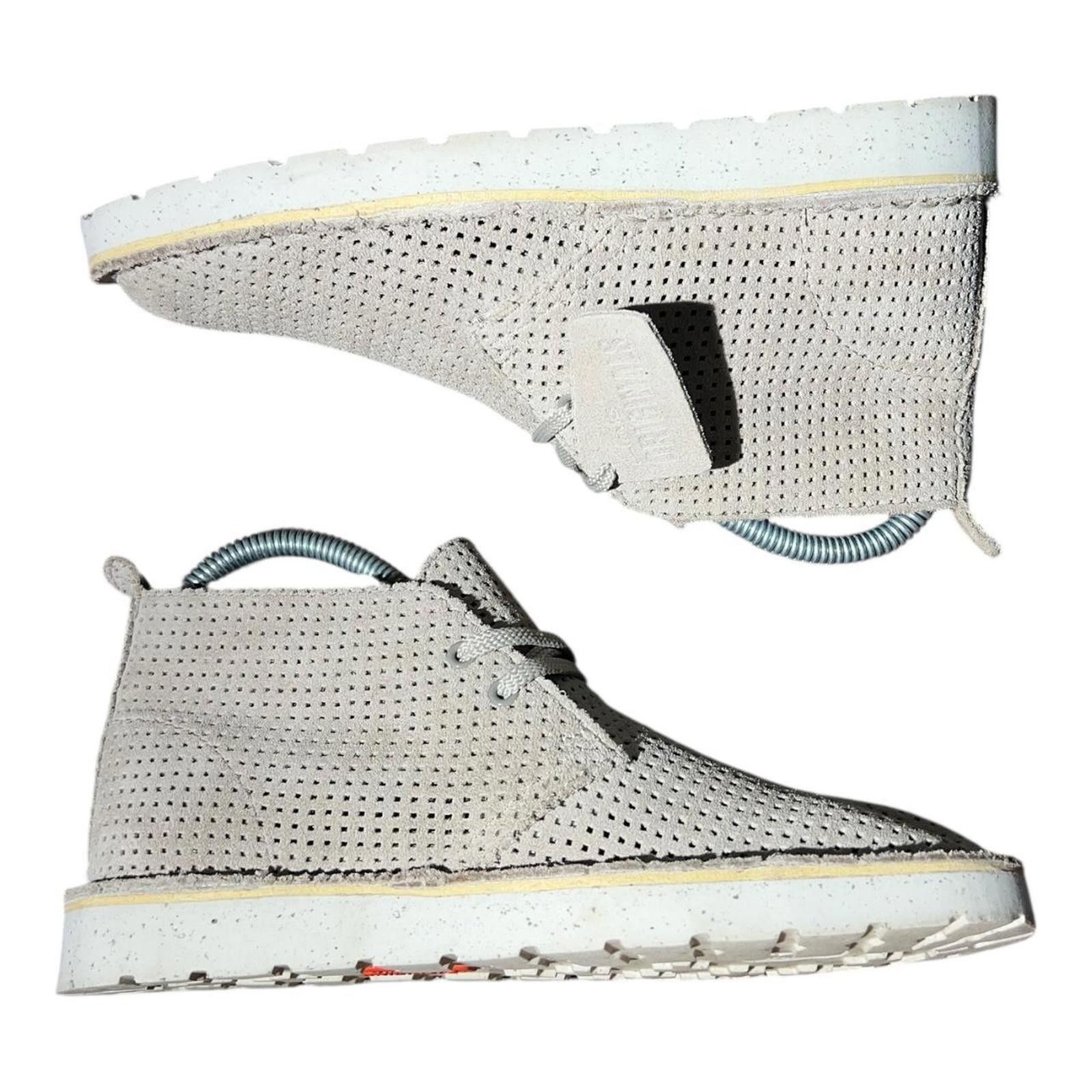Clarks Clarks Originals Perforated Chukka Boots Beige Size US 6 / IT 36 - 7 Thumbnail