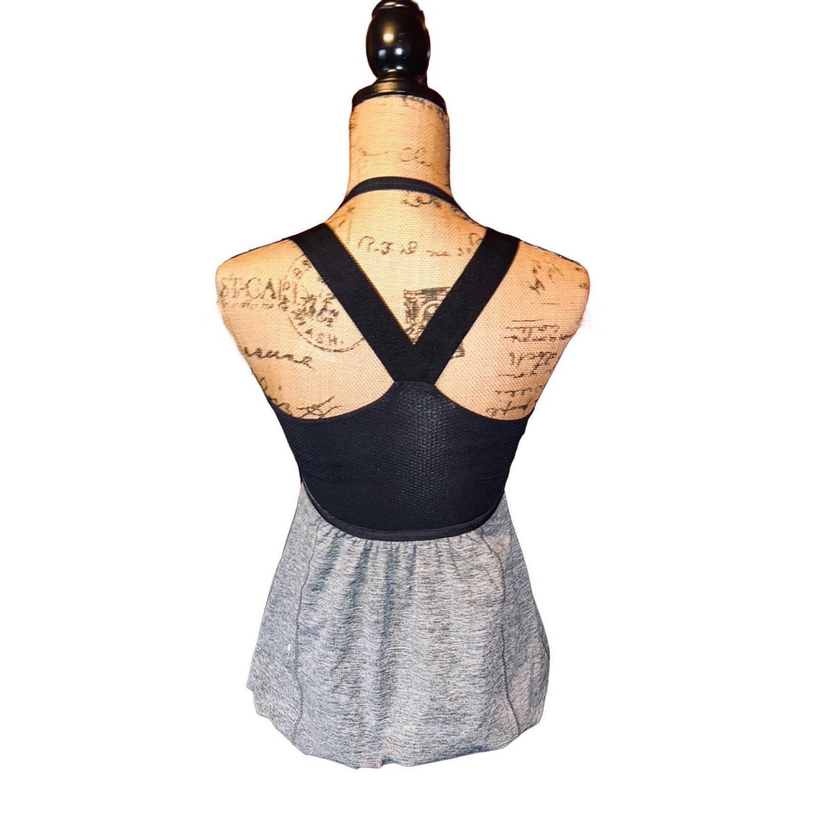 Lululemon Lululemon Black Gray Tank Top Athletic Workout Bra Top Size Size S / US 4 / IT 40 - 2 Thumbnail