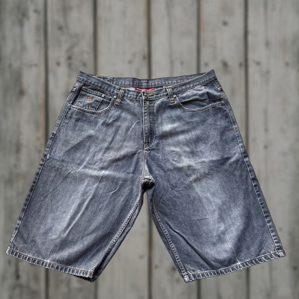 Rocawear VINTAGE Rocawear Bermuda Shorts Denim Black 42 Men Relaxed The 90s Hip Hop Y2K Style, Logo Embroidered, Easy Care, Inseam 15" Size US 42 / EU 58 - 1 Thumbnail