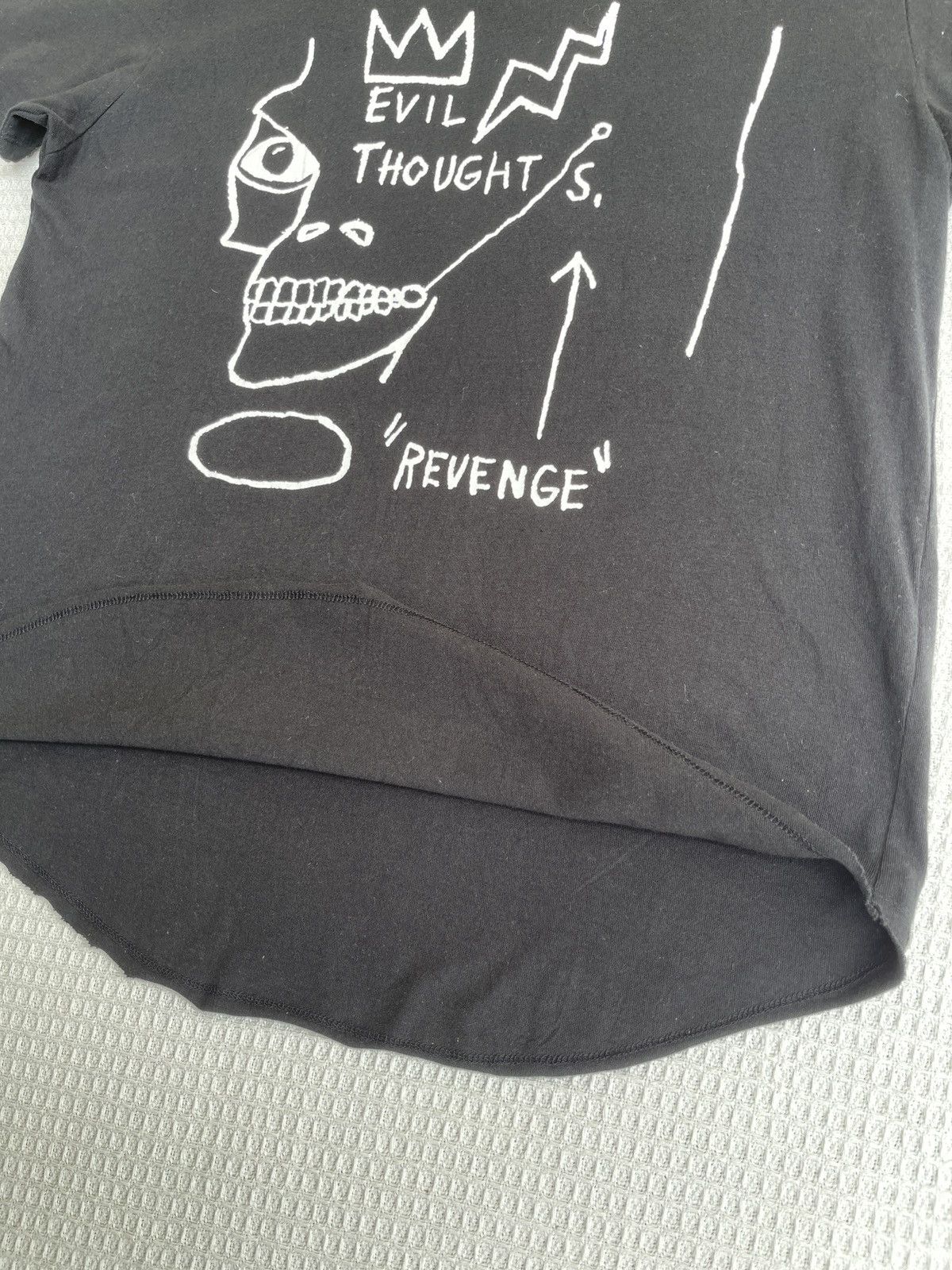 Jean-Michel Basquiat Last Drop🔥Vtg Jean Michel Basquiat Evil Thought Revenge Tee Size M / US 6-8 / IT 42-44 - 8 Thumbnail