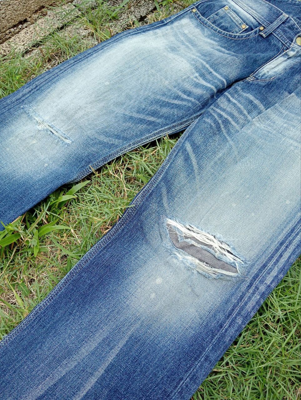 Vanquish Vintage Vanquish Gold Japan Distressed Jeans Size US 34 / EU 50 - 5 Thumbnail