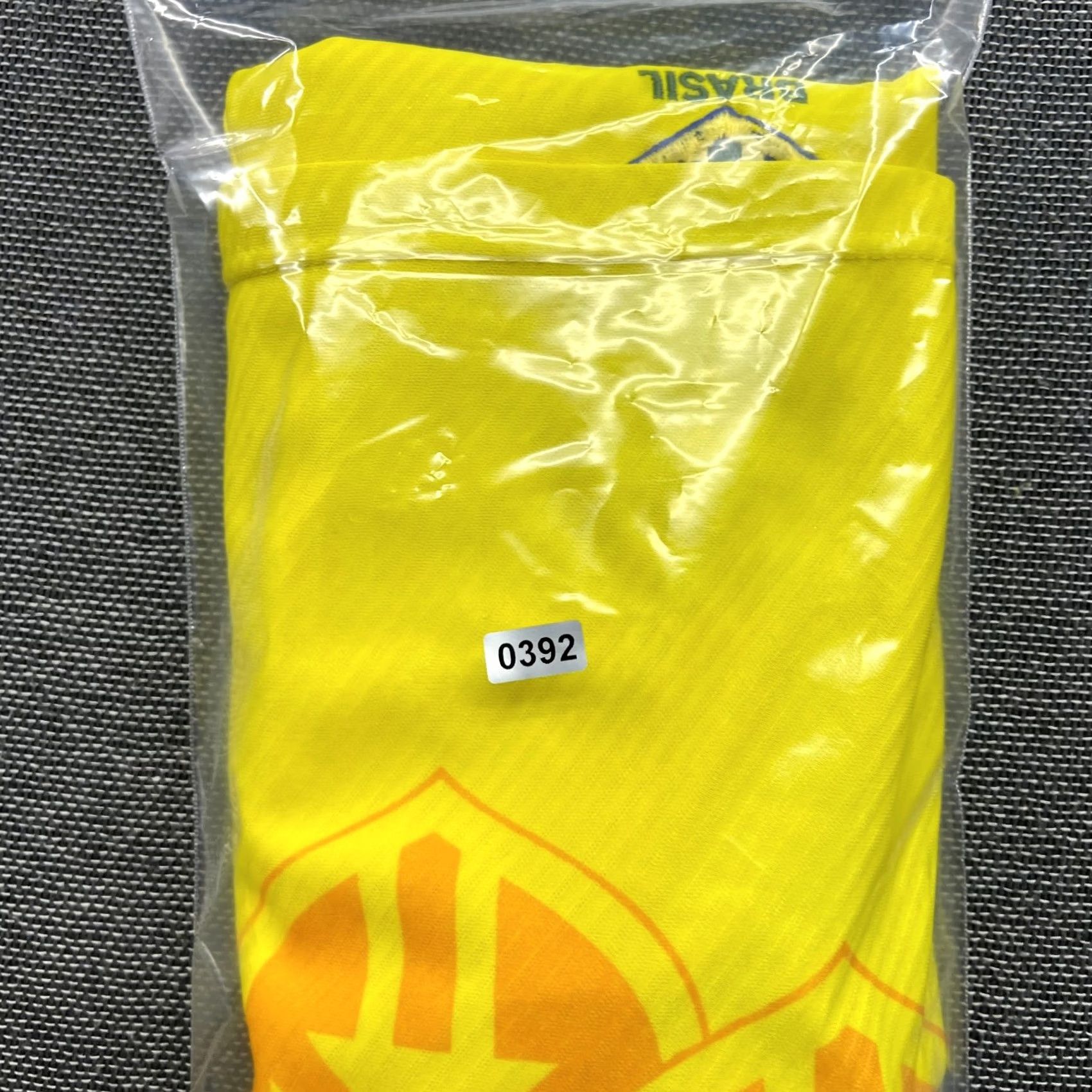 Umbro Umbro Shirt Brazil 1994 1996 Home Football Jersey Yellow Large Short Sleeve Jersey Mens PMID Size US L / EU 52-54 / 3 - 2 Thumbnail