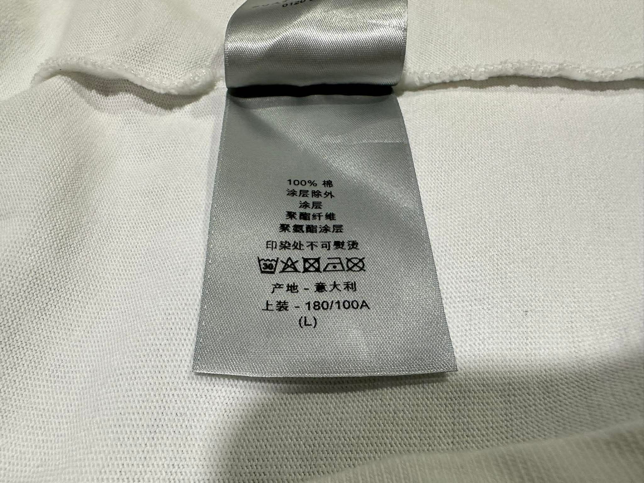 Dior Dior sorayama tee Size US L / EU 52-54 / 3 - 12 Thumbnail