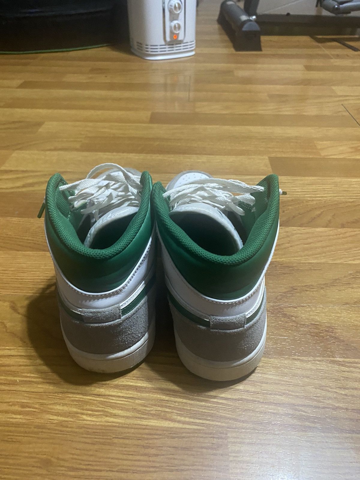 Jordan Brand Jordan 1 grey pines Size US 9.5 / EU 42-43 - 4 Thumbnail