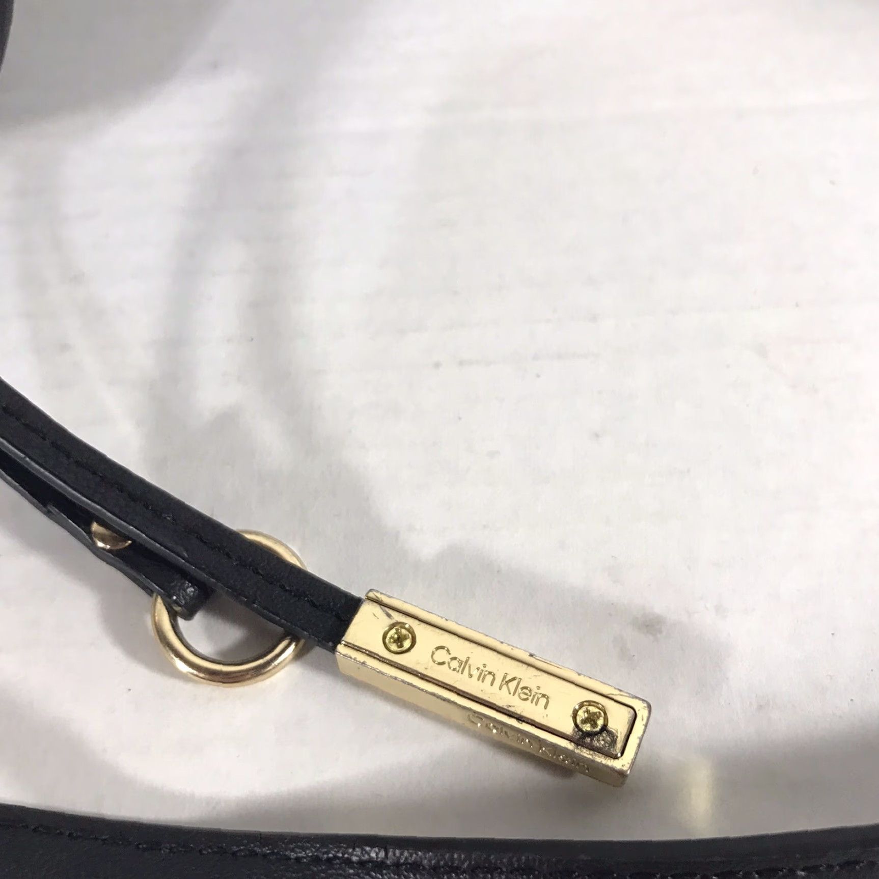 Calvin Klein Calvin Klein Black Leather Crossbody Bag Small Adjustable Strap Designer Womens Size ONE SIZE - 3 Thumbnail