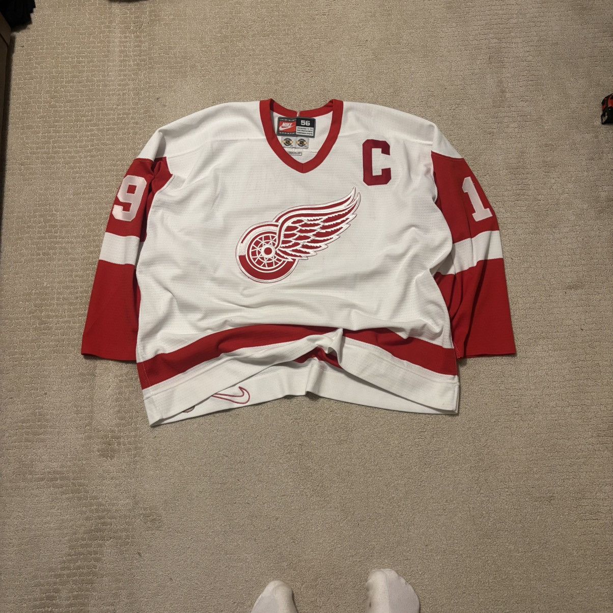 Nike Vintage 90’s Steve Yzerman Nike Detroit Red Wings Jersey Size US XL / EU 56 / 4 - 1 Thumbnail