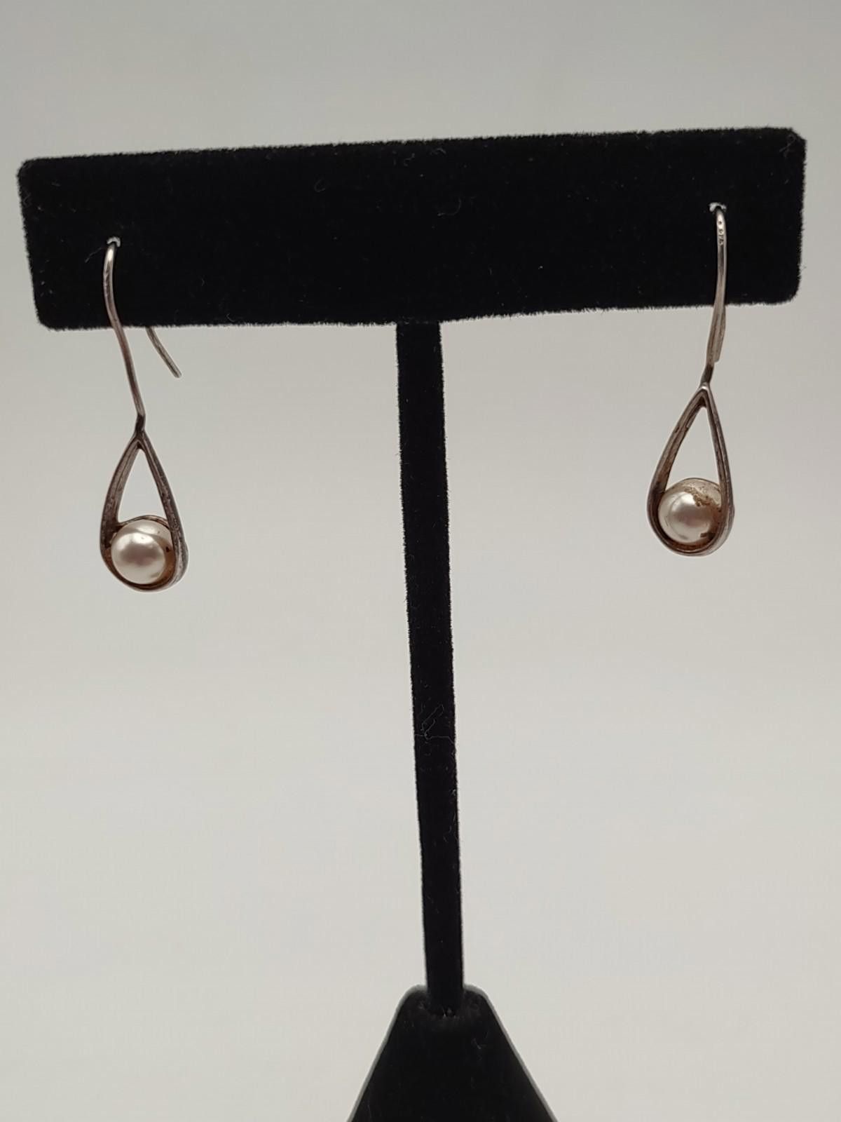 The Unbranded Brand Vintage Sterling Silver Pearl Teardrop Dangle Earrings 925 Size ONE SIZE - 1 Thumbnail
