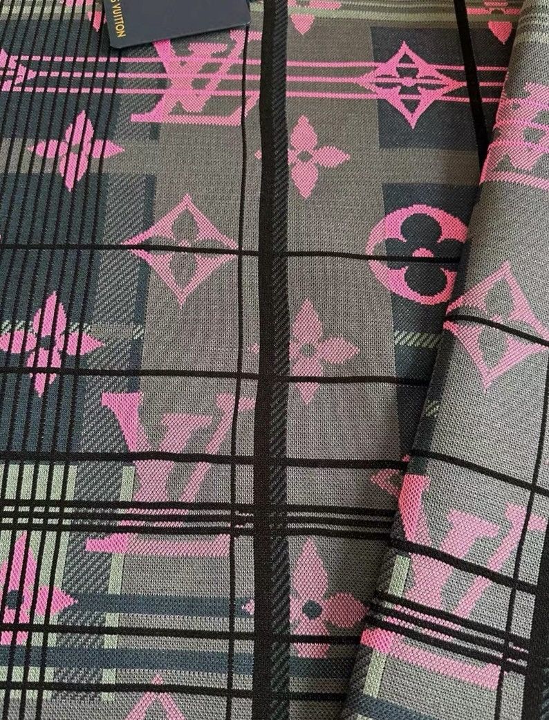 Louis Vuitton Louis Vuitton XL Pullover Monogram Sweatshirt crewneck Size US XL / EU 56 / 4 - 4 Thumbnail