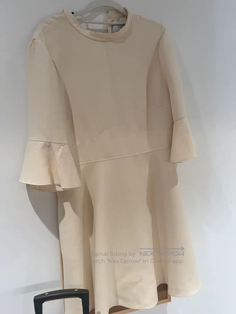 Valentino Valentino dress Size M / US 6-8 / IT 42-44 - 1 Thumbnail
