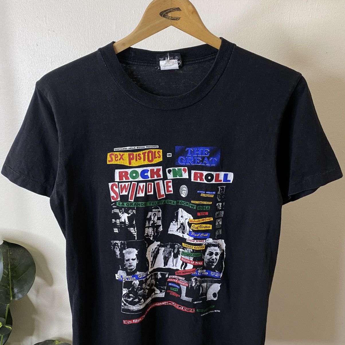 Band Tees Vintage 2000s Sex Pistols Sid Vicious Punk Band T Shirt Size US S / EU 44-46 / 1 - 2 Thumbnail