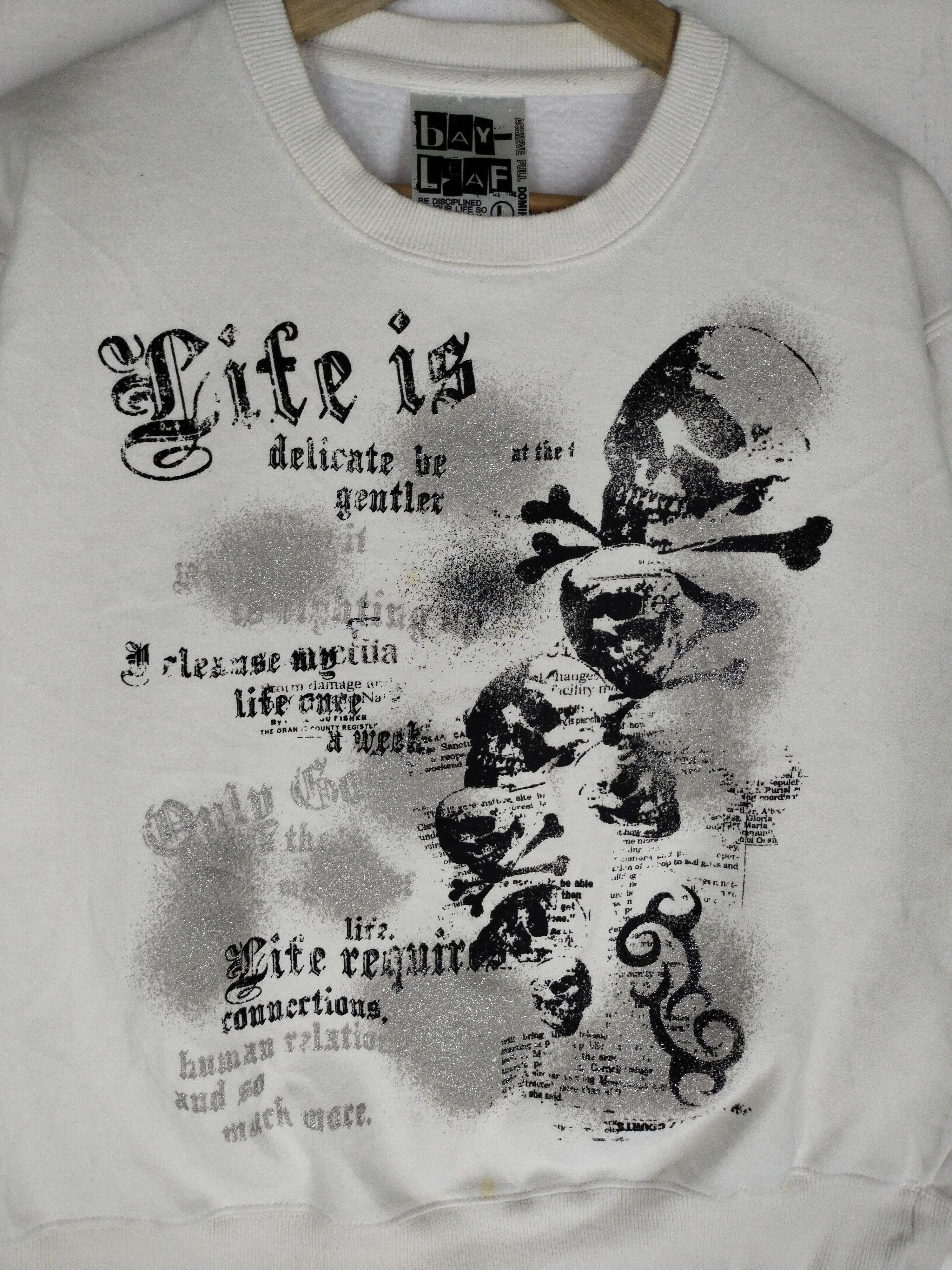 If Six Was Nine × Japanese Brand × Le Grande Bleu (L.G.B.) Vintage Japanese Streetwear Skull Design Sweatshirt Size US L / EU 52-54 / 3 - 5 Thumbnail