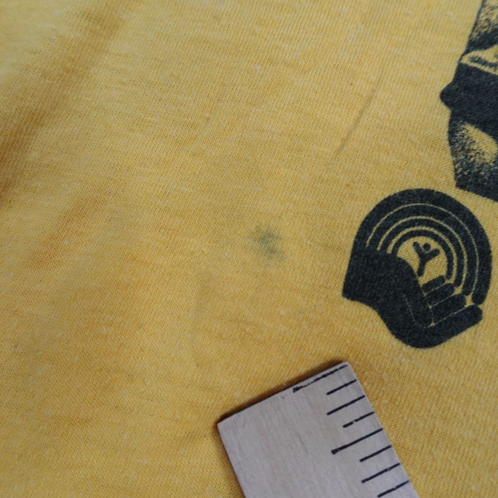 Vintage VINTAGE Preakness Pimlico T-shirt Mens Small Yellow 90s Graphic Print Shirt Size US S / EU 44-46 / 1 - 2 Thumbnail