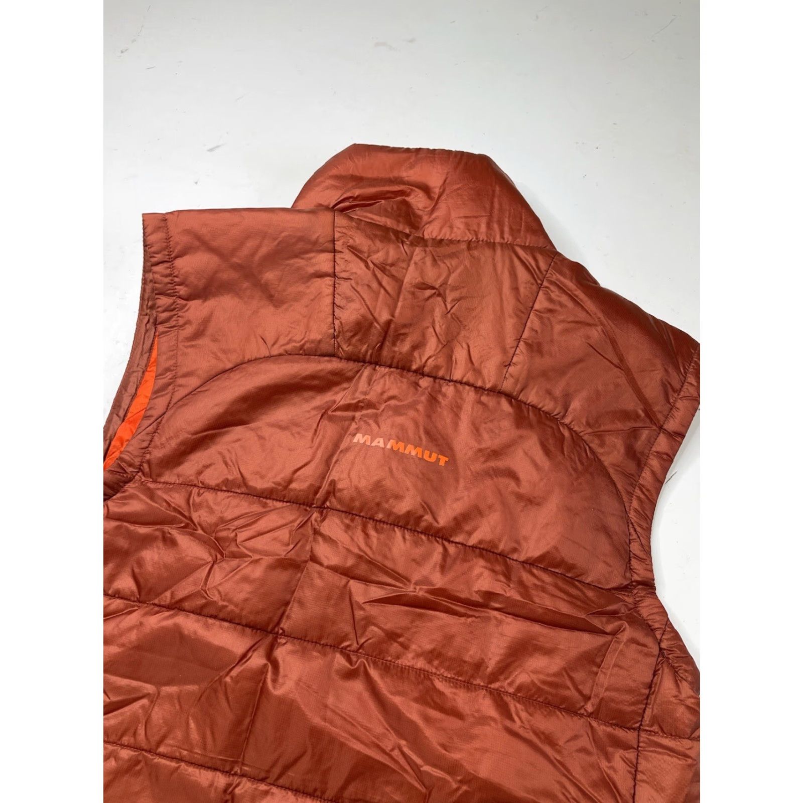 Mammut Mammut Women's Vest Full Zip Insulated Poly Fill Orange Size S Quilted Lining Polyester Polyamide Pocket Unknown Country of Origin N/A Size S / US 4 / IT 40 - 7 Thumbnail