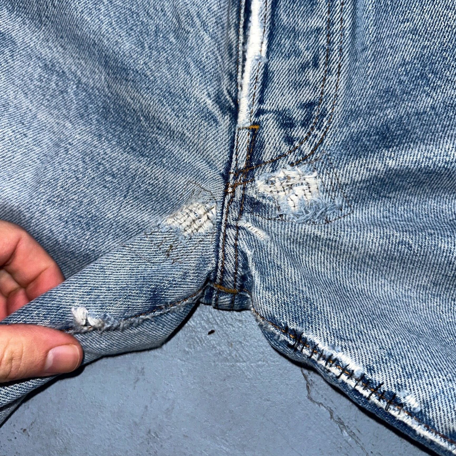 Levi's VINTAGE Levi's 501 Jeans Men Adult XX Light Wash 80s USA Straight Fit 29x25 Denim Size US 26 / EU 42 - 7 Thumbnail