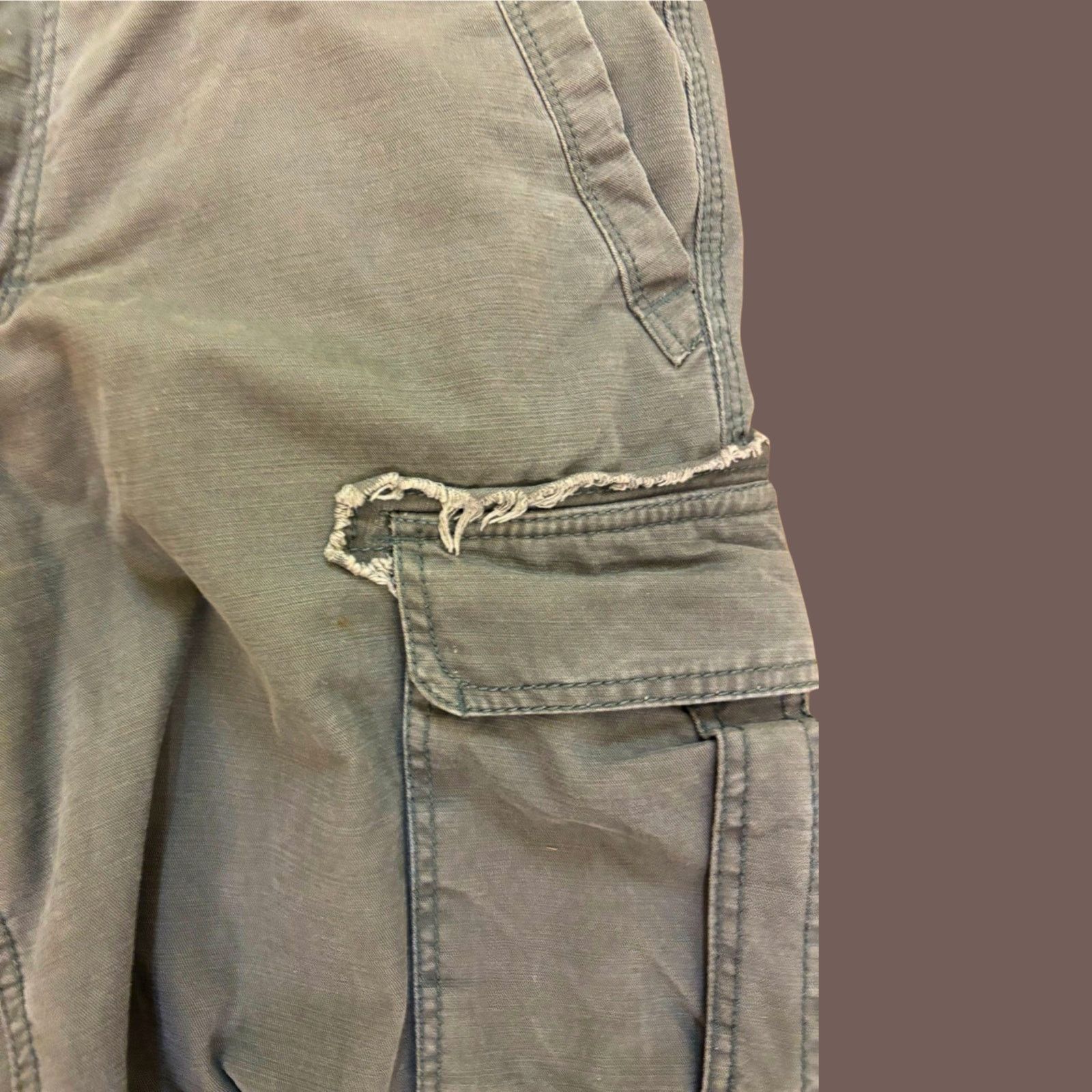 Vintage VTG Transcript Olive Green Distressed Cargo Shorts Size 32W Size US 32 / EU 48 - 3 Thumbnail