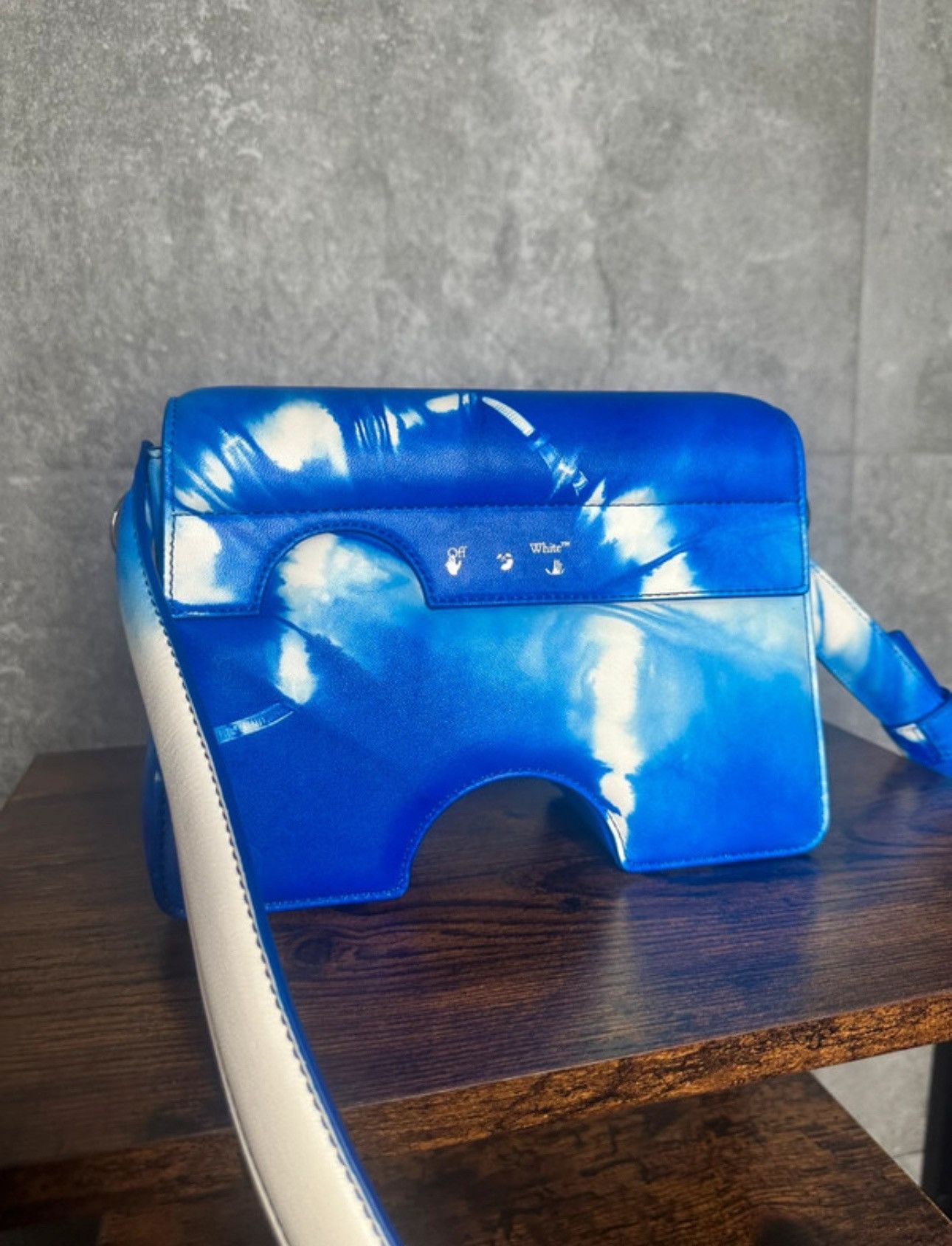 Off-White Off-White Blue Tie-Dye Cut-Out Shoulder Bag Size ONE SIZE - 2 Thumbnail