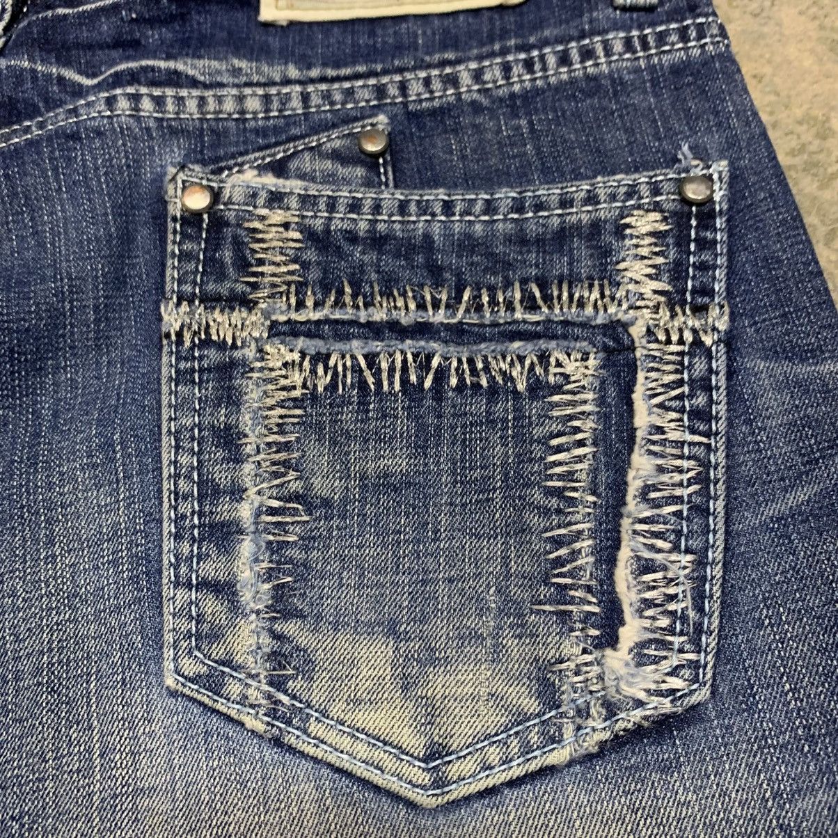 If Six Was Nine Lolita Jean by Concept Club Clawmark Distressed Denim Size US 34 / EU 50 - 16 Thumbnail