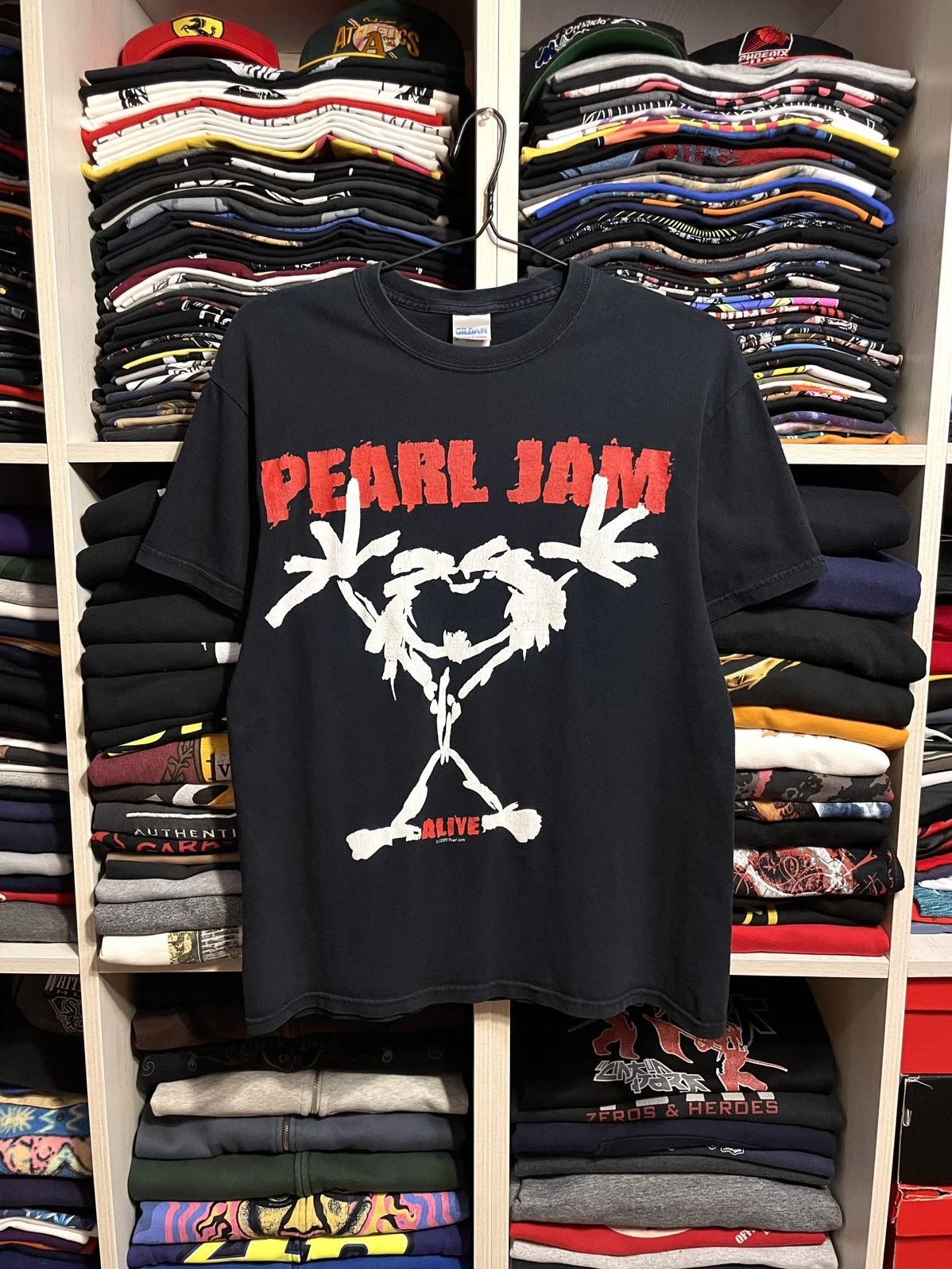 Band Tees Vintage 00s Pearl Jam Alive Stickman Rock Band T-Shirt Size US M / EU 48-50 / 2 - 1 Thumbnail