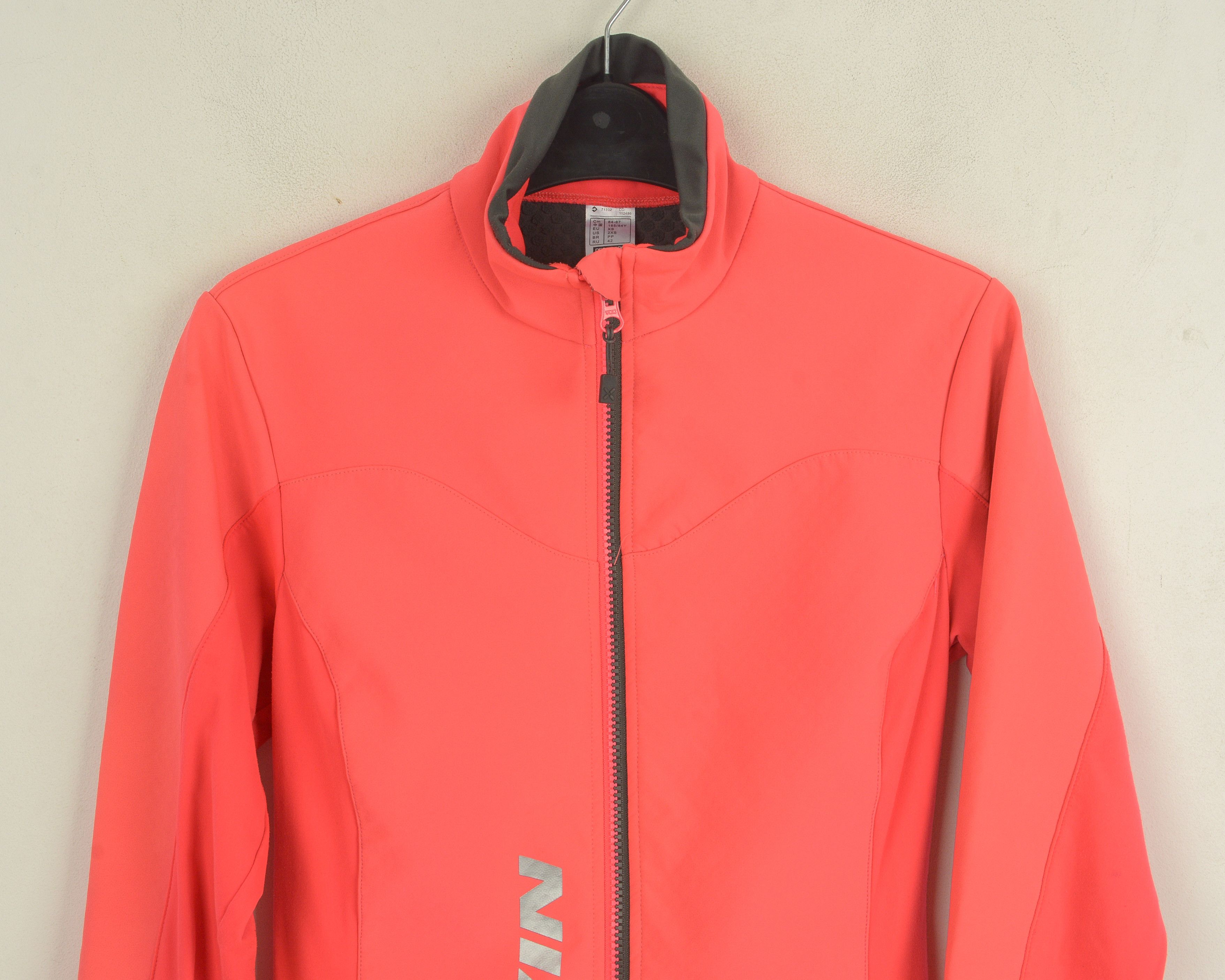 Other Decathlon BTWIN Womens XS Cycling Waterproof Jumper Jacket Size XS / US 0-2 / IT 36-38 - 2 Thumbnail