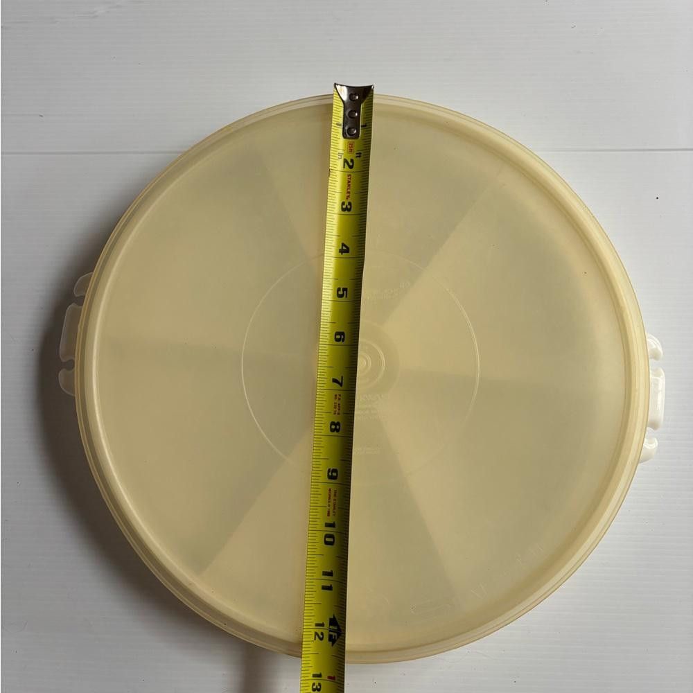 Designer Vintage Tupperware Divided Round Size ONE SIZE - 4 Thumbnail