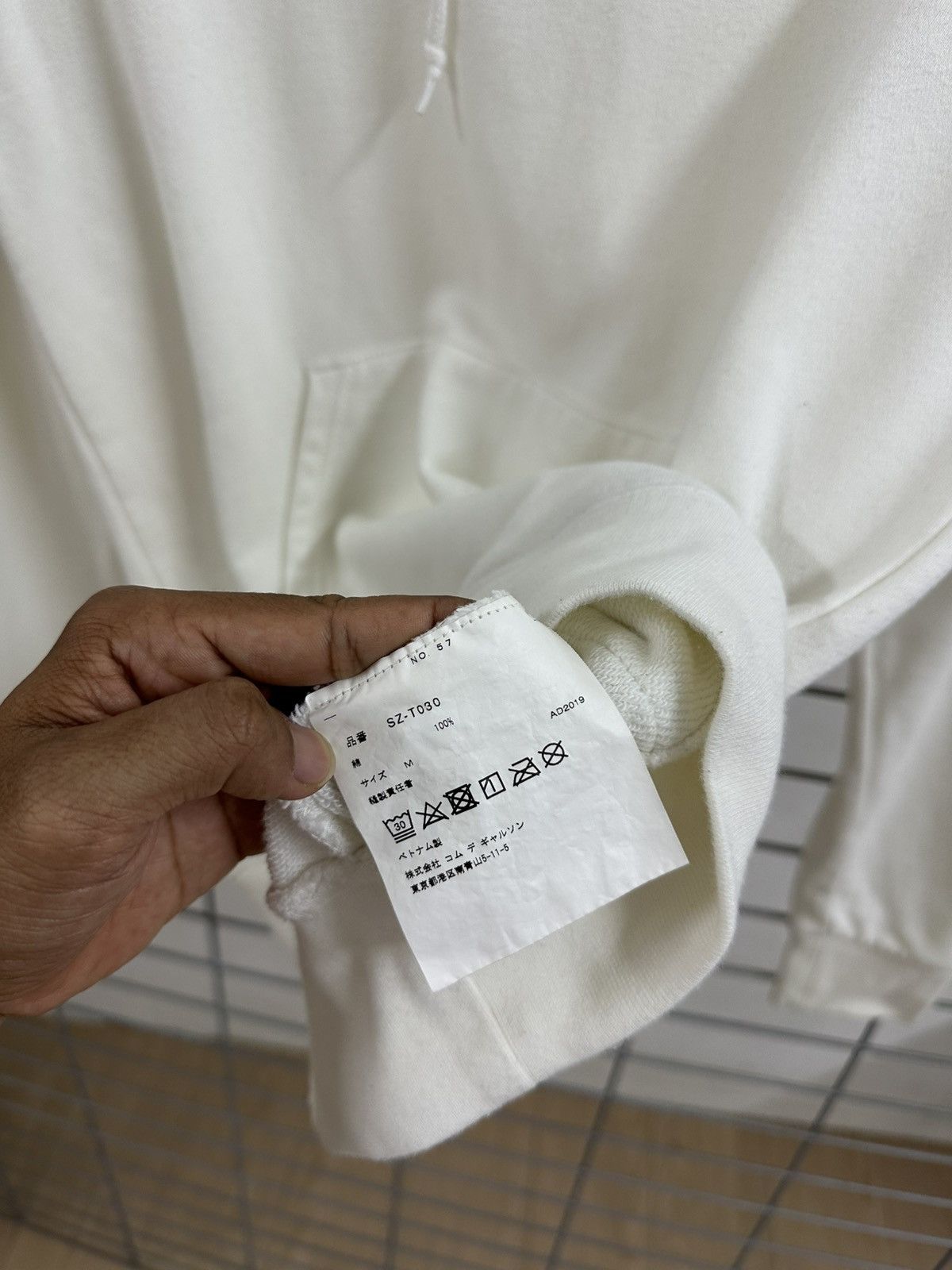 CDG by Comme des Garcons CDG Comme des Garcons AD2019 White Hoodie Size US M / EU 48-50 / 2 - 7 Thumbnail